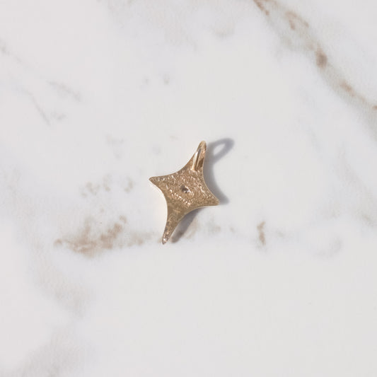 Vintage 4-pointed Star Pendant 14k