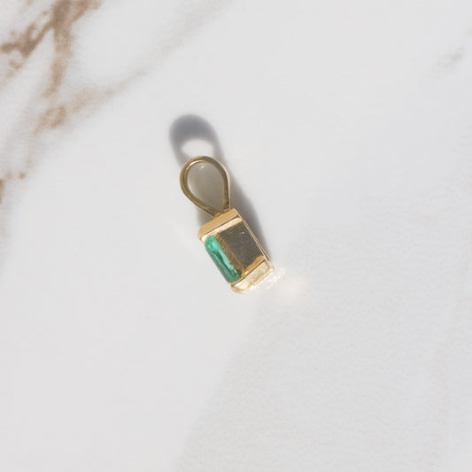Vintage Emerald Charm 18k