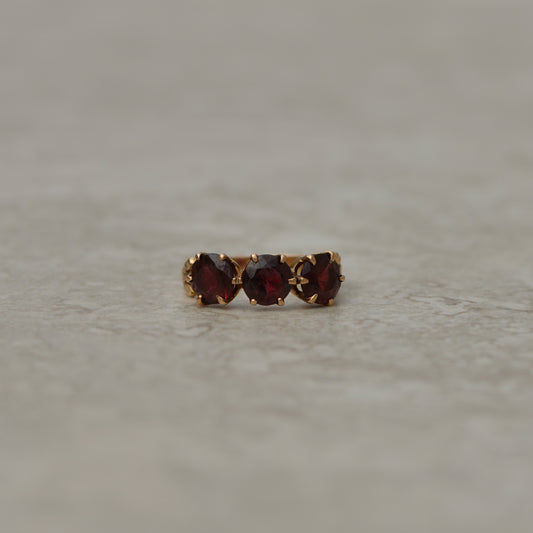 Victorian Three Garnet Ring