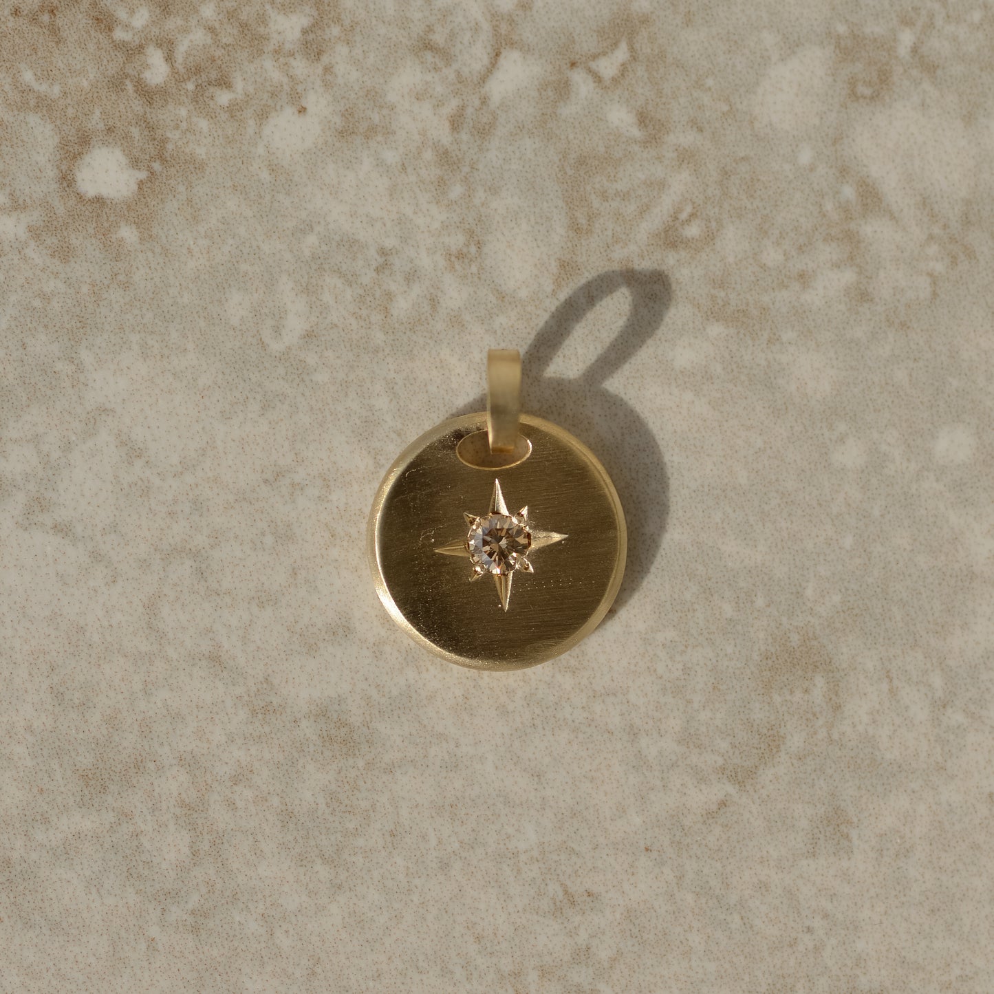 11: Round Star-set Pendant, diamond