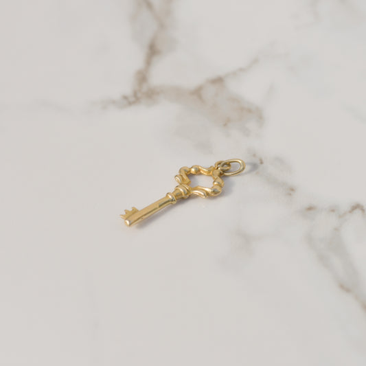 Vintage Key Charm 14k