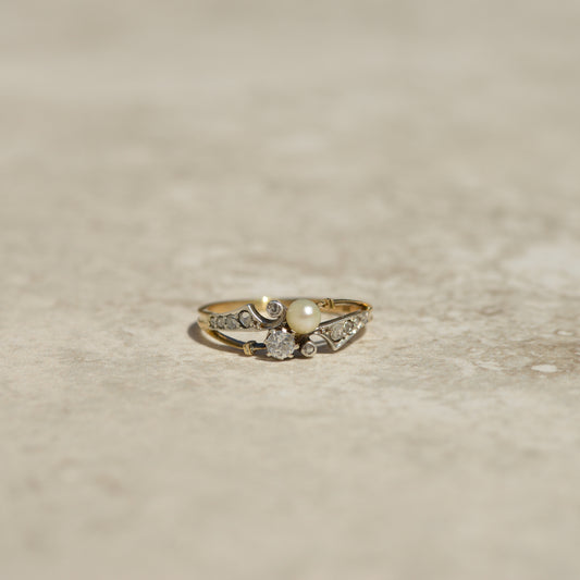 Edwardian Pearl & Diamond Toi et moi Ring