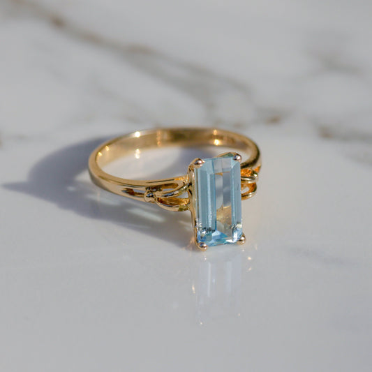 Vintage Emerald Cut Aquamarine Ring 14k Size 6.5
