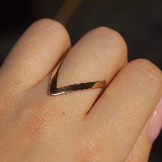 Vintage Chevron V Stacking Ring 14k Gold