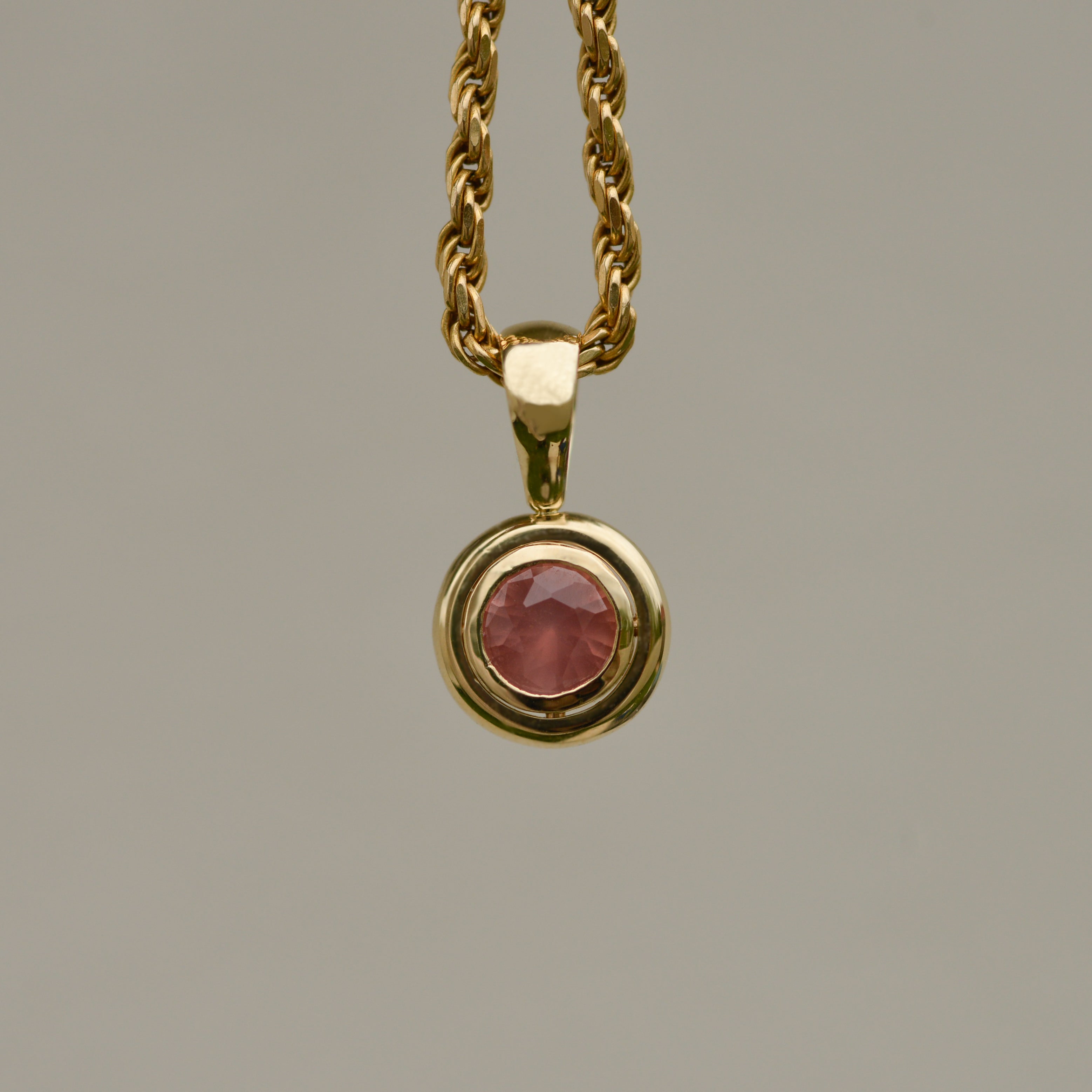 Bubble Bezel Pendant, peach sapphire