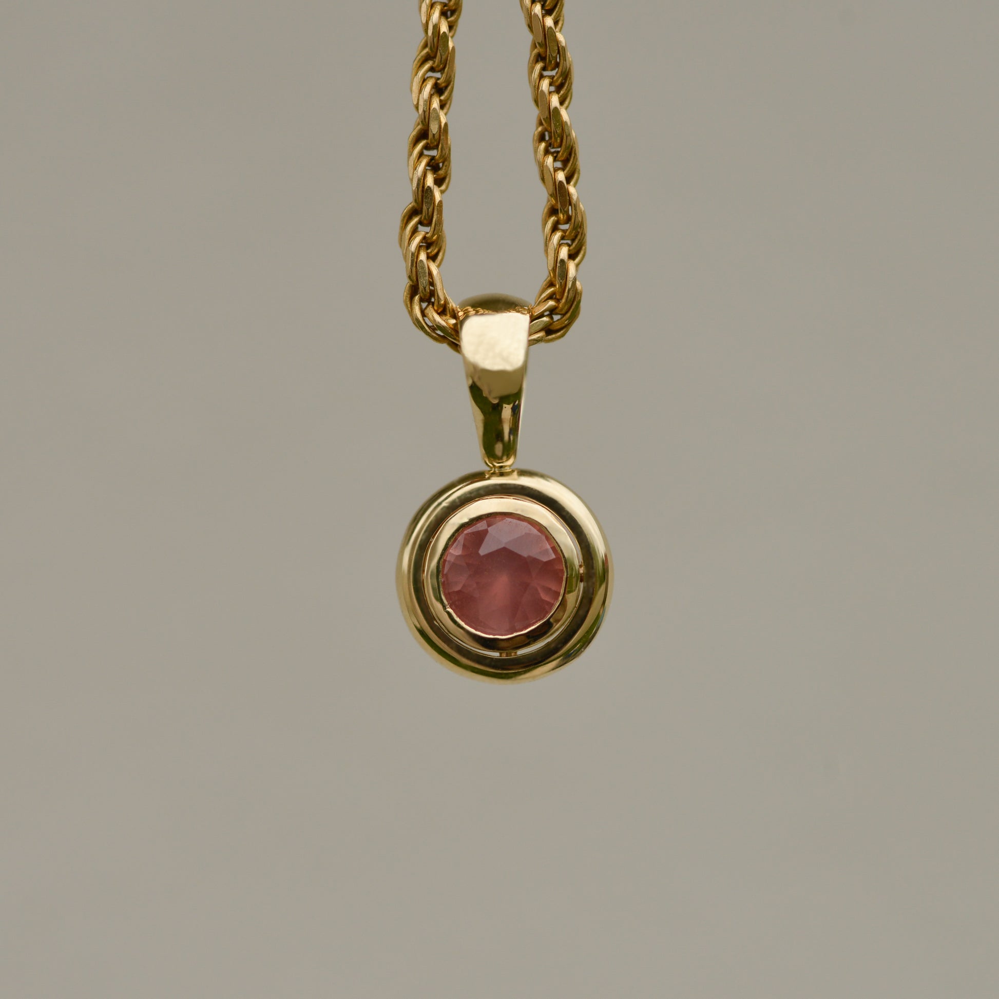 Bubble Bezel Pendant, peach sapphire