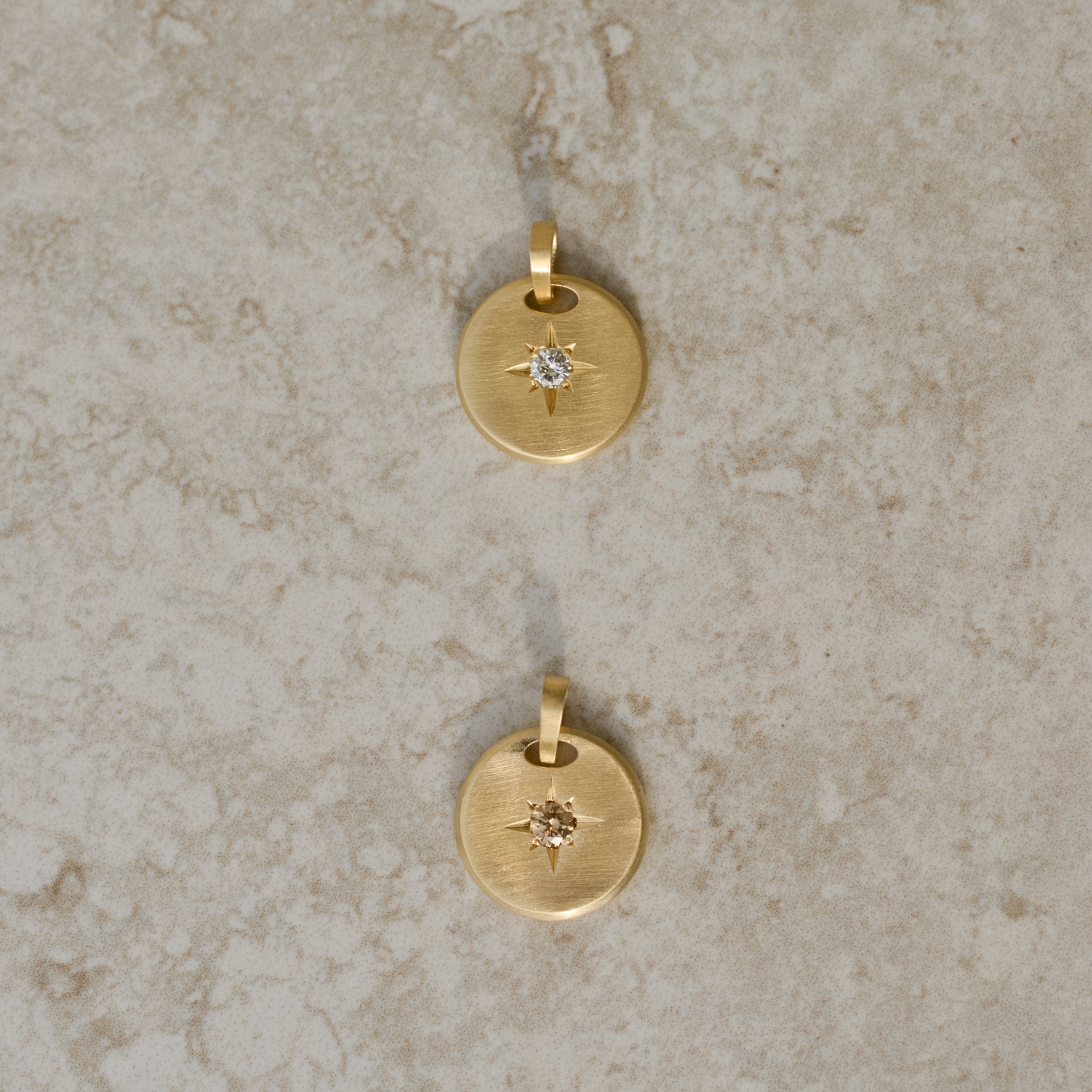 Round Star-set charm, diamond