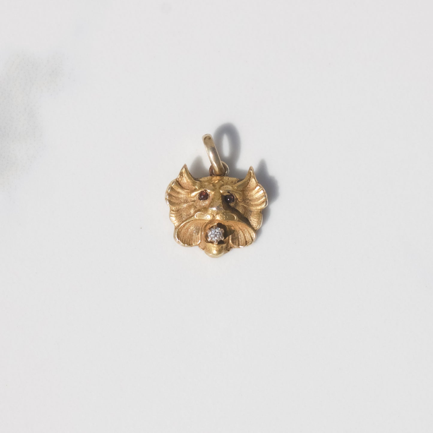 Antique Lion Charm with Diamond 15k