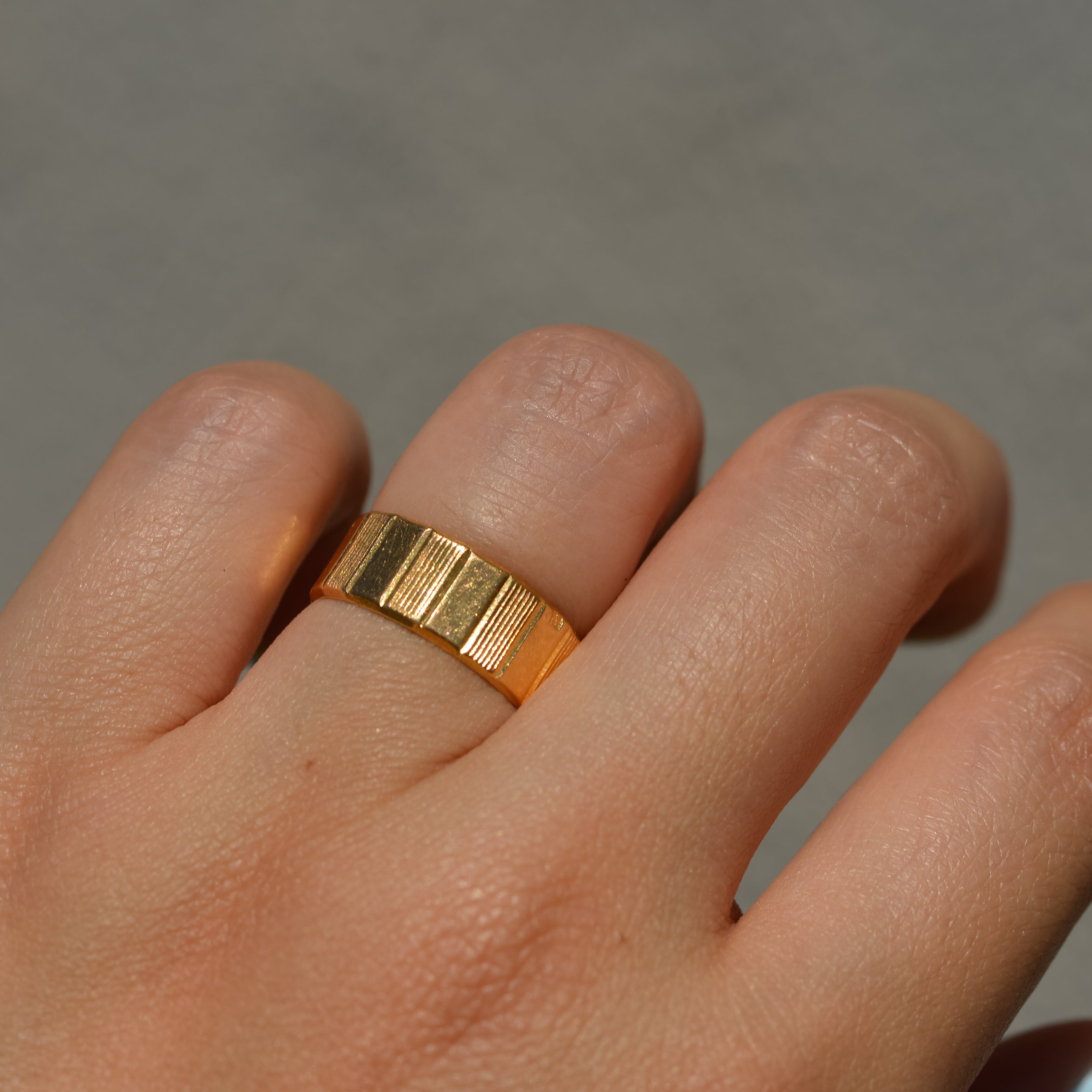 Vintage Textured Cigar Band