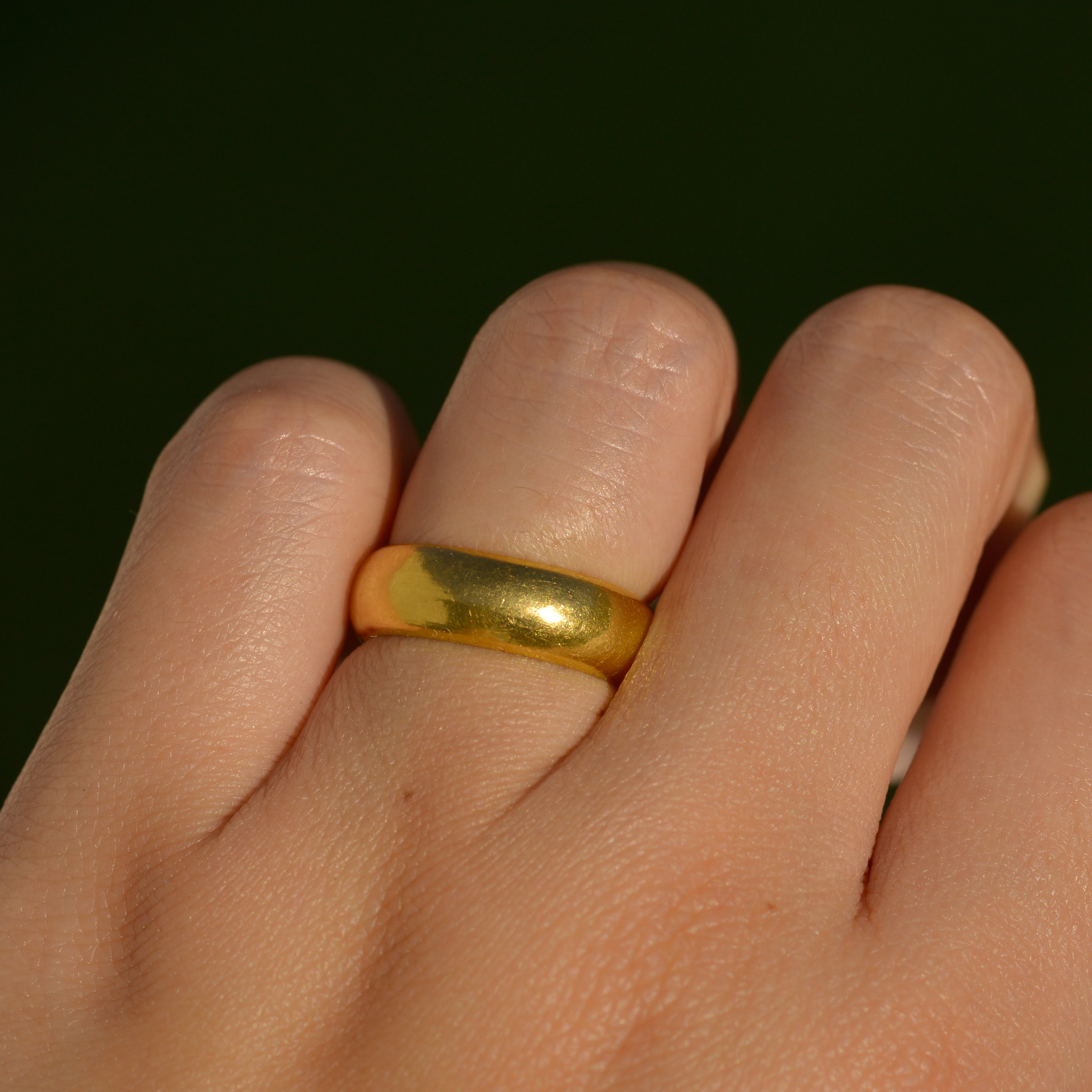 Estate 22k Domed Band