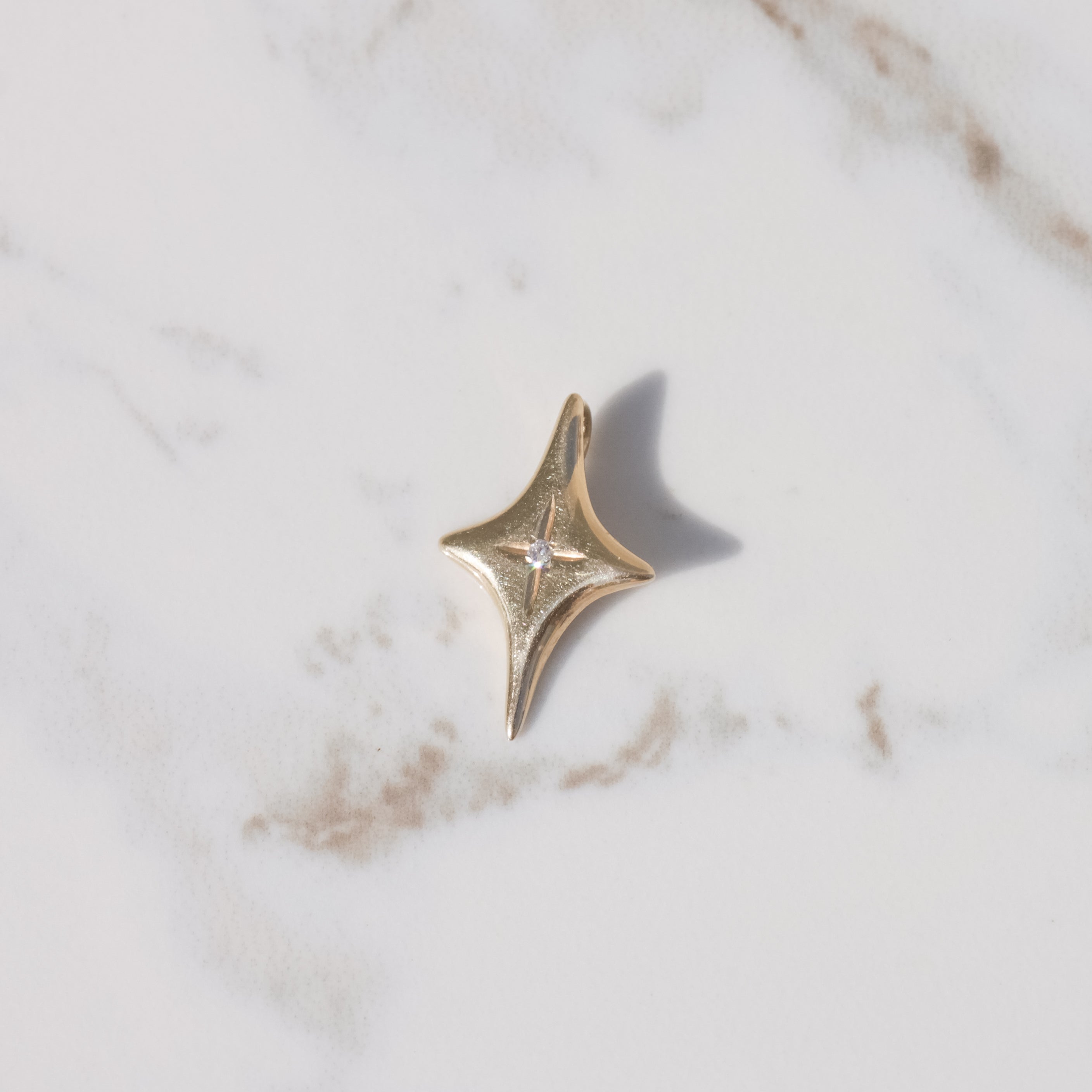 Vintage 4-pointed Star Pendant 14k