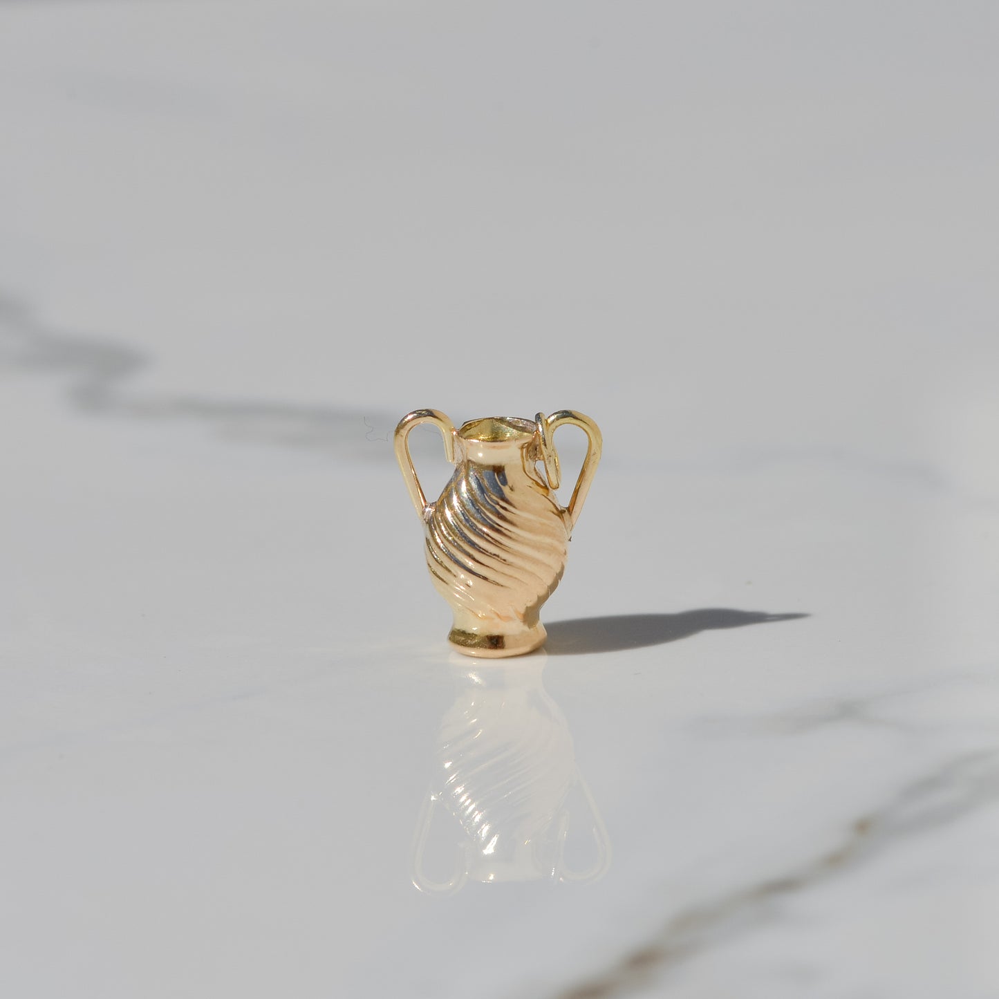 Vintage Amphora Charm 18k