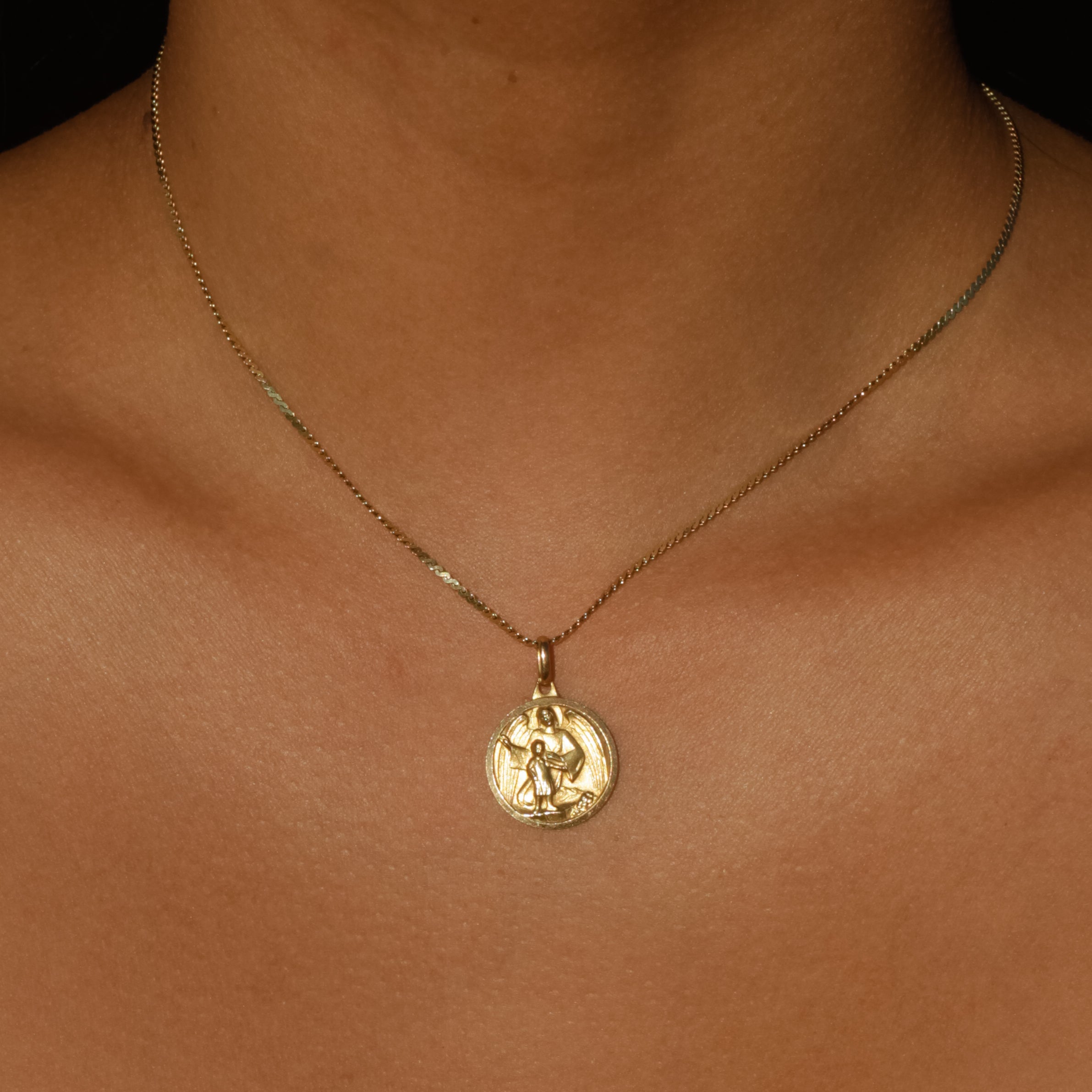 Vintage Guardian Angel Pendant 18k Gold