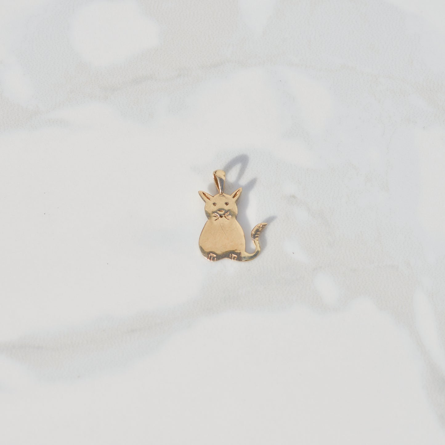 Vintage Animal Charm 14k