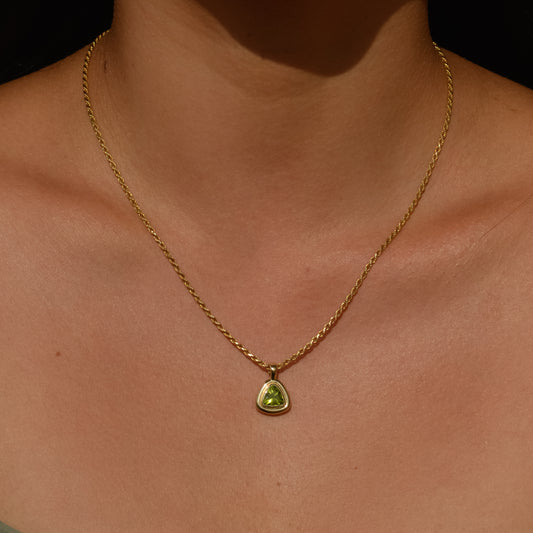 09: Bubble Bezel pendant, peridot