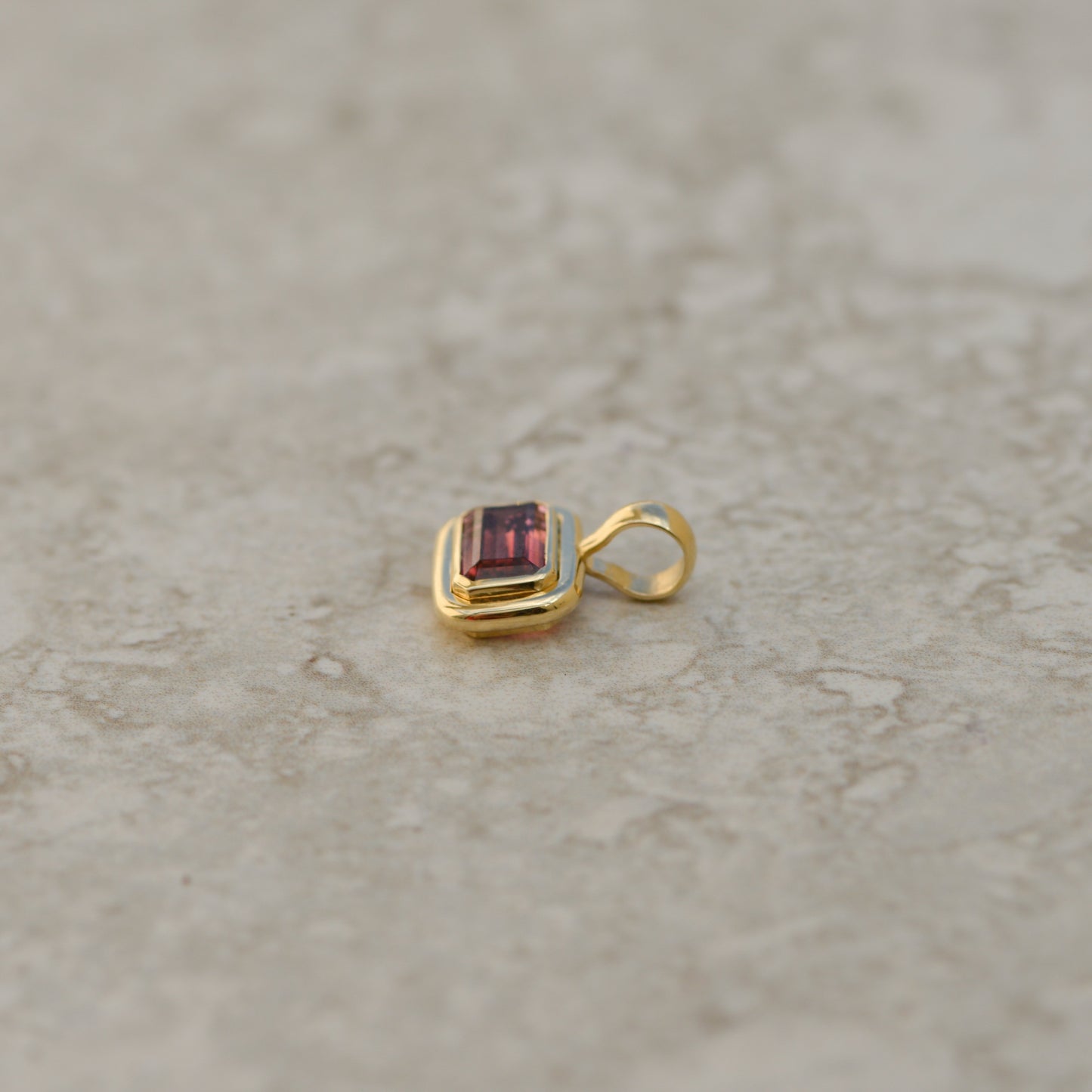 09: Bubble Bezel pendant, bicolor tourmaline