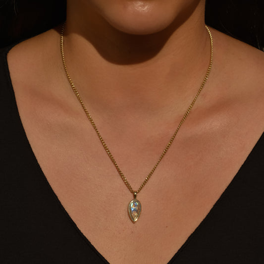 09: Bubble Bezel Pendant, rainbow moonstone