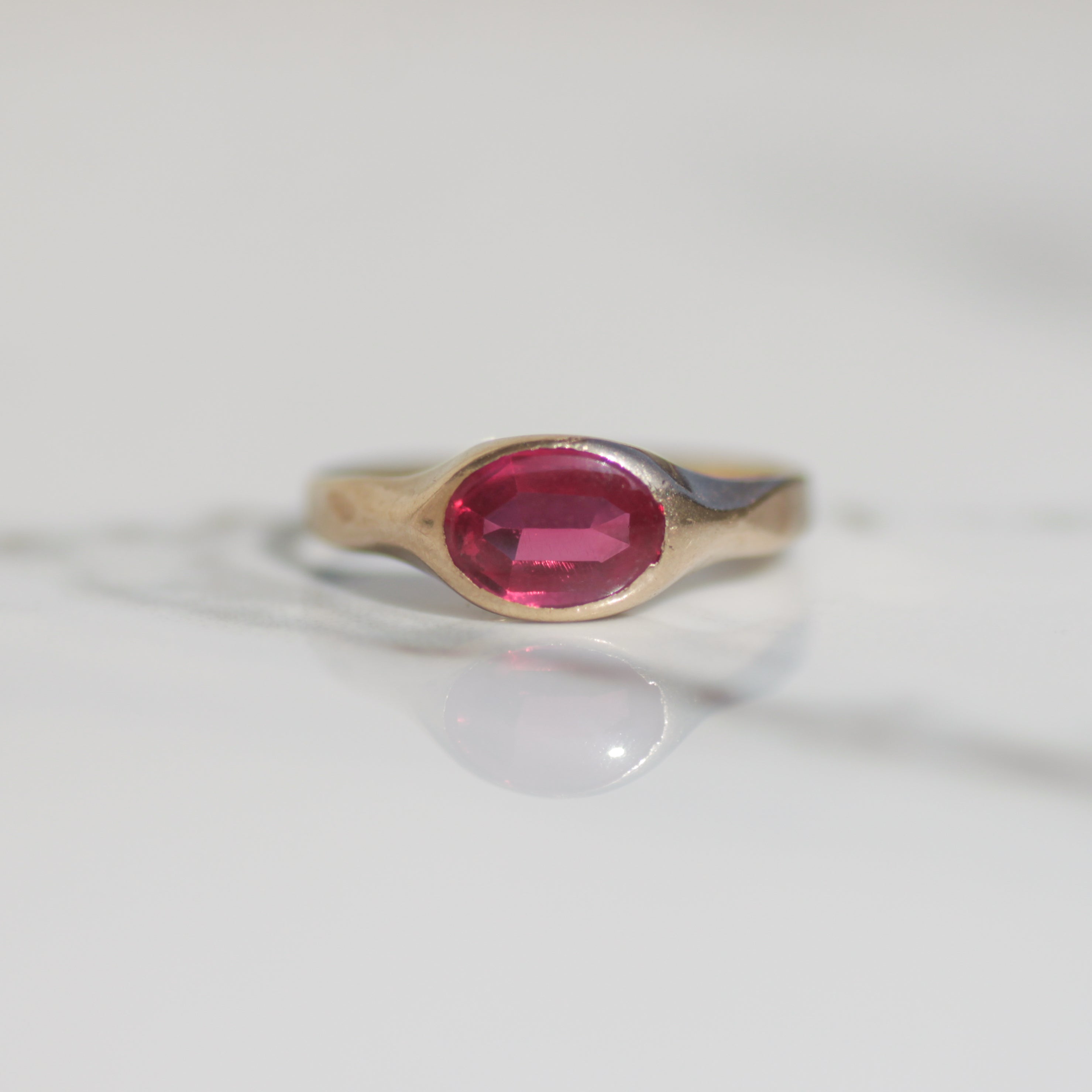 Vintage Buff Top Synthetic Ruby Ring Sz 8 1/8 14k