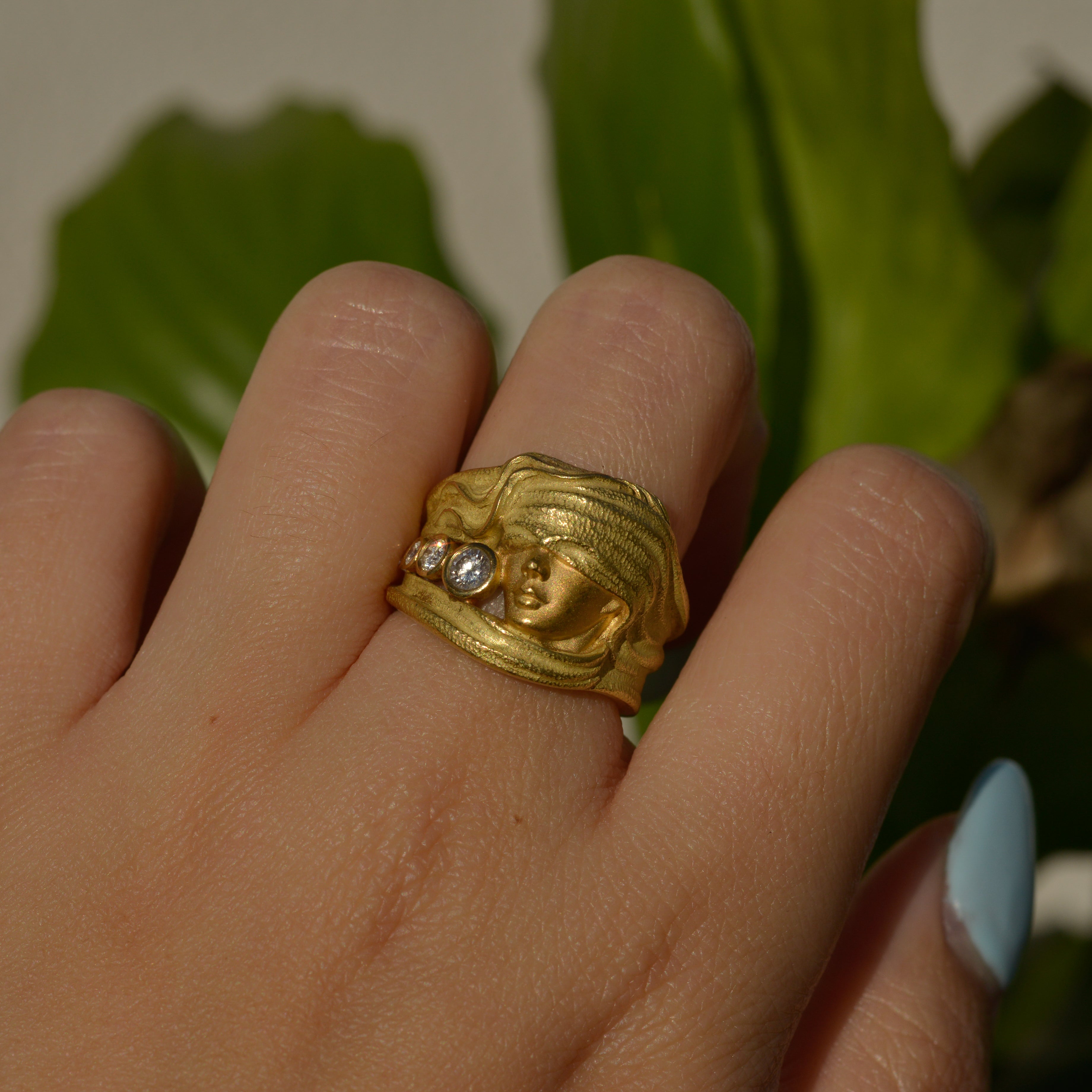 Vintage Carrera y Carrera Goddess Ring