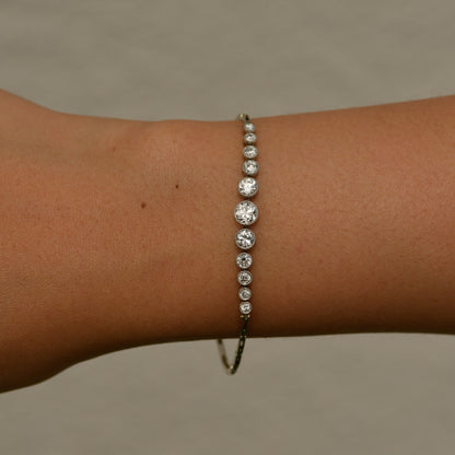 Art Deco Tapered 1.47 ct Diamond Bracelet