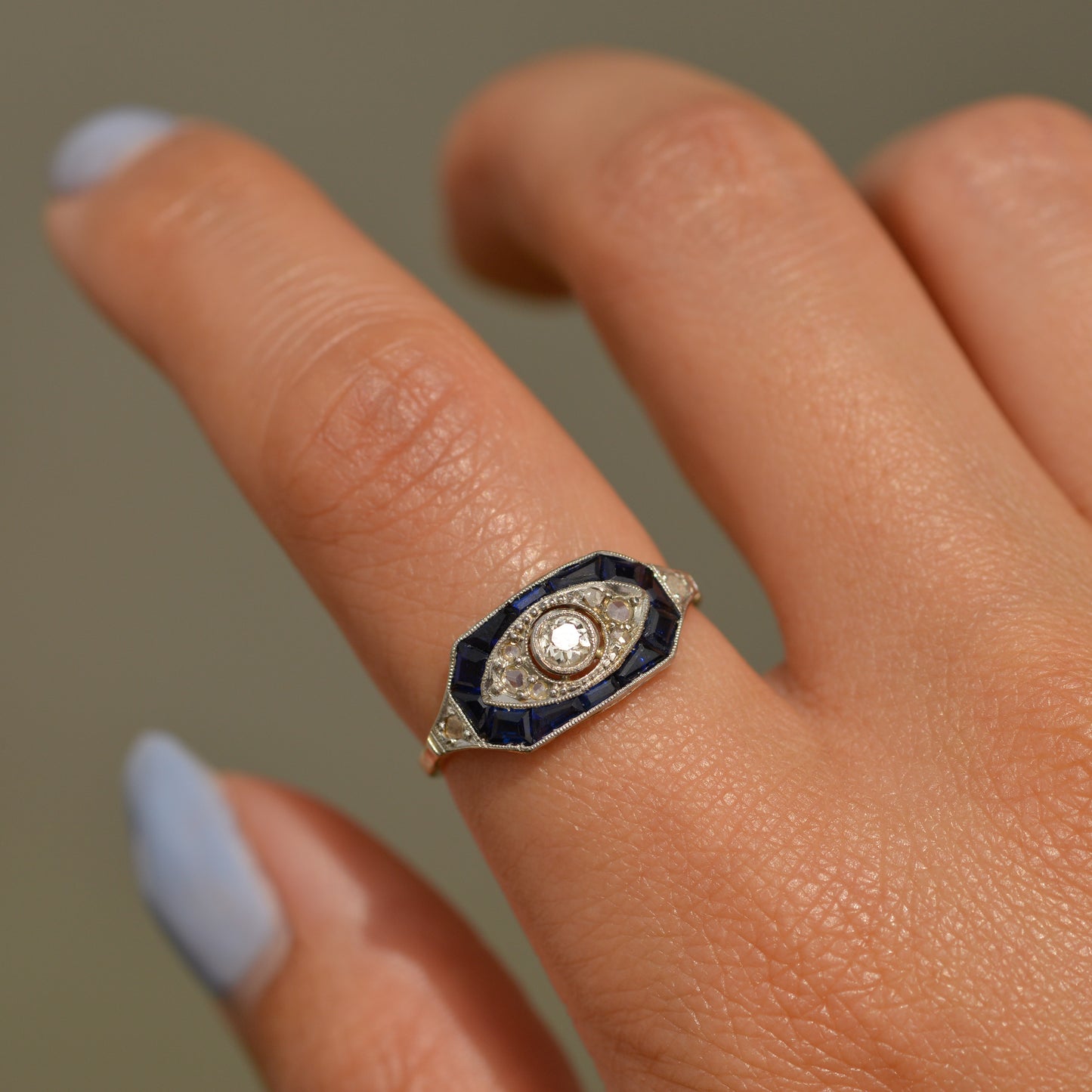 Art Deco Calibré Cut Sapphire and Diamond Eye Ring