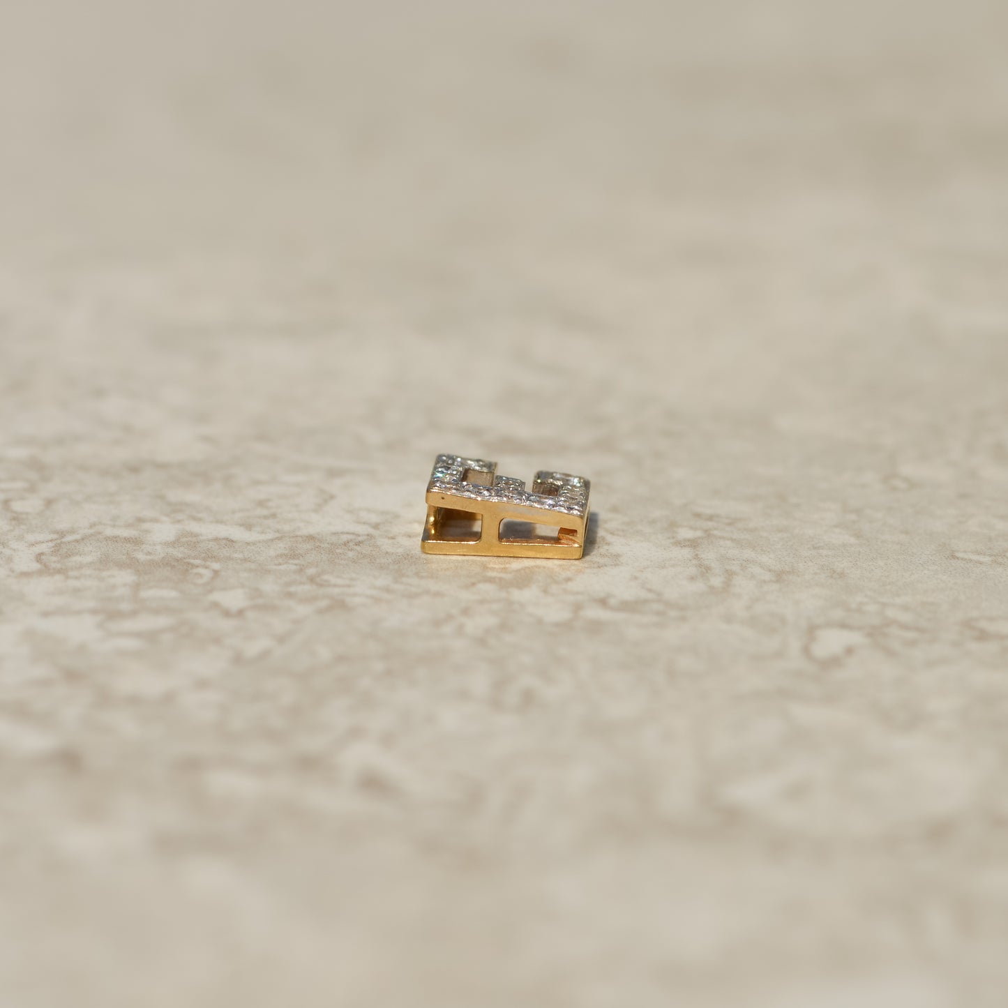 Vintage E Diamond Slider