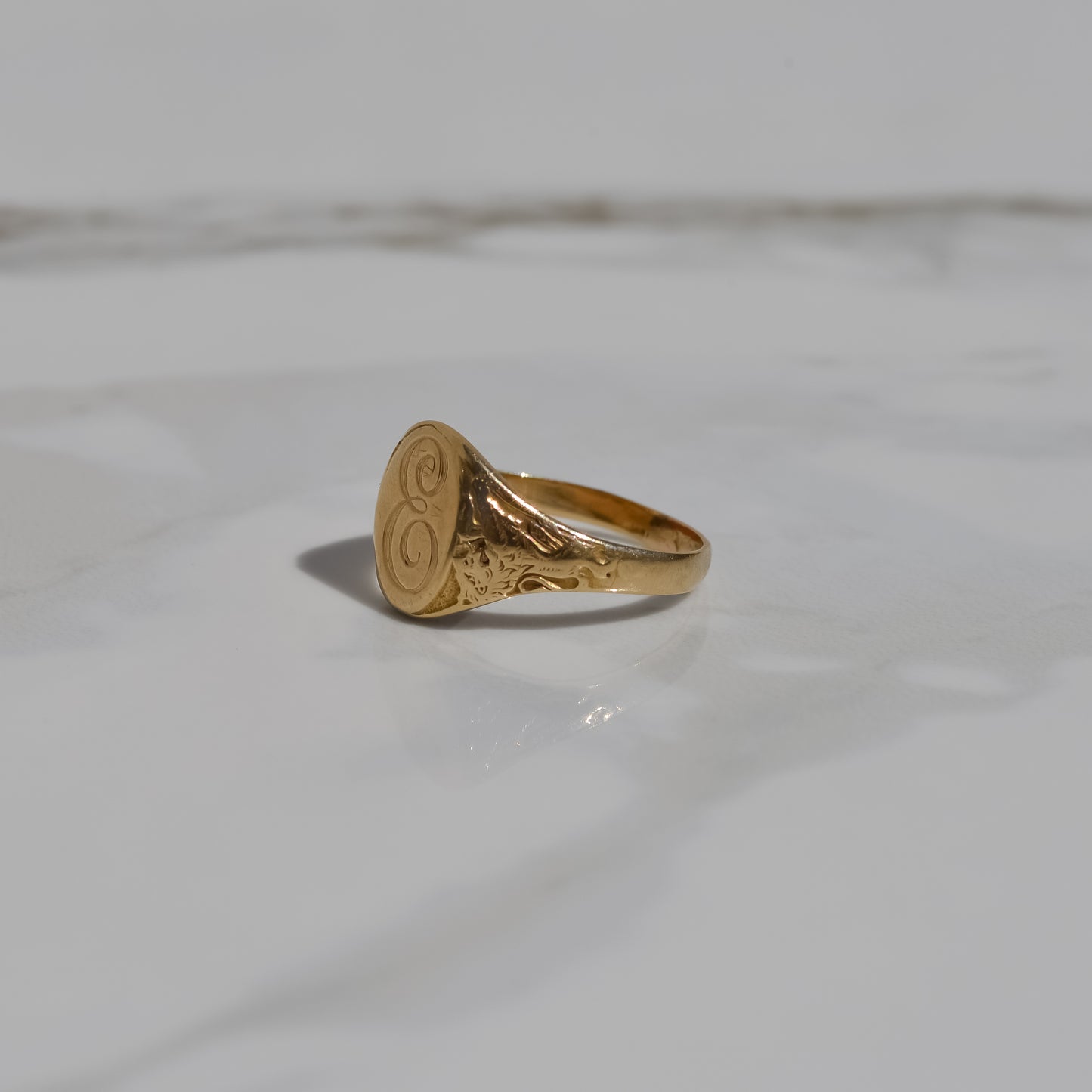 Vintage E Signet Ring Sz 7 14k