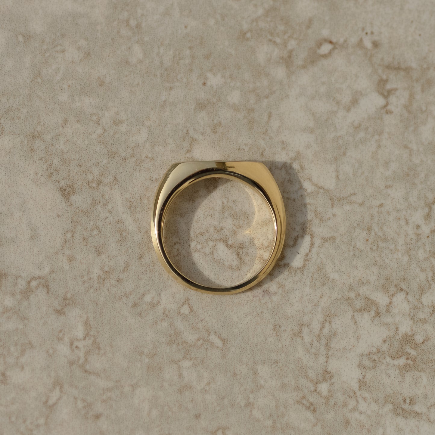 02: Diamond Eye Signet, gold