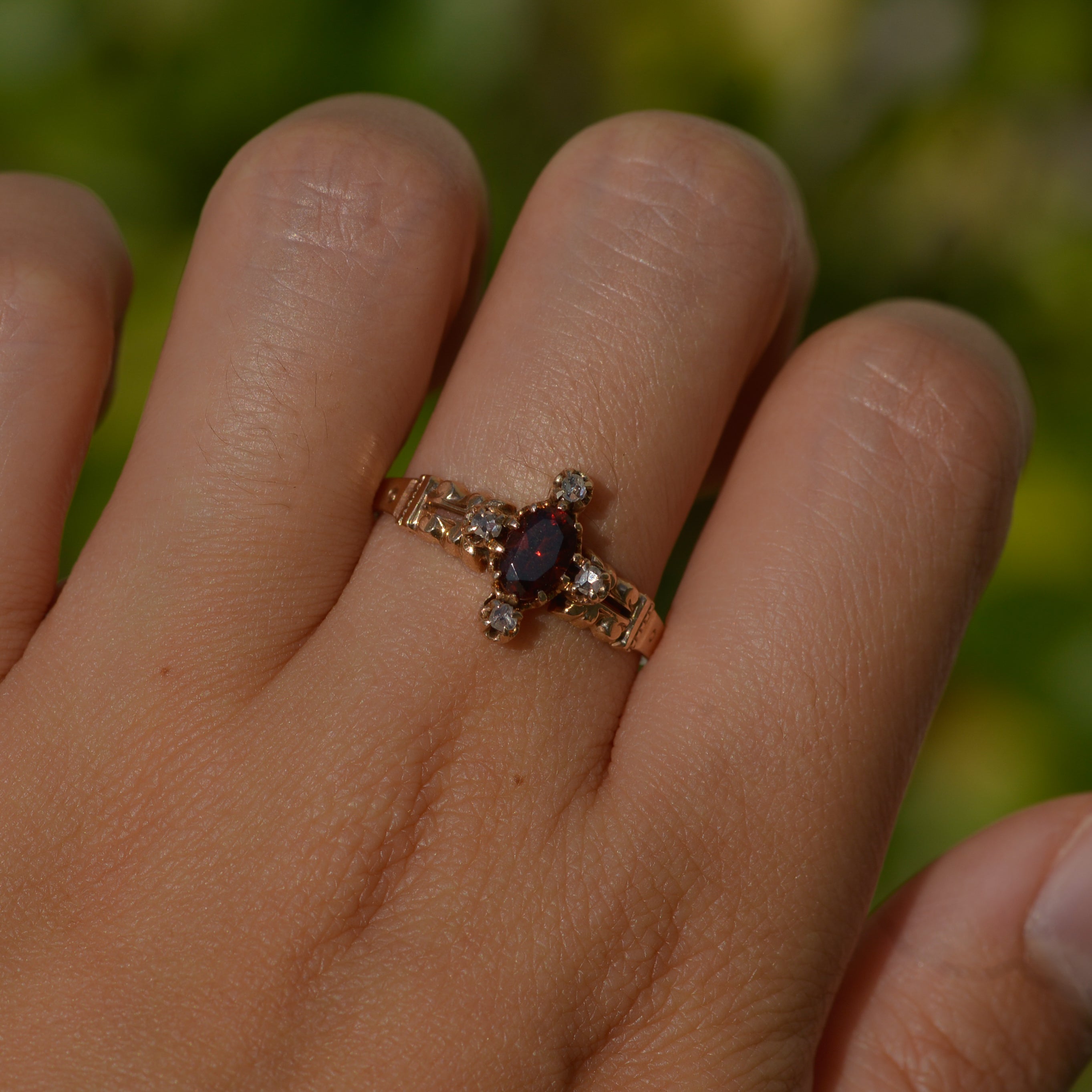 Antique Garnet and Diamond Ring Sz 9 1/2 10k