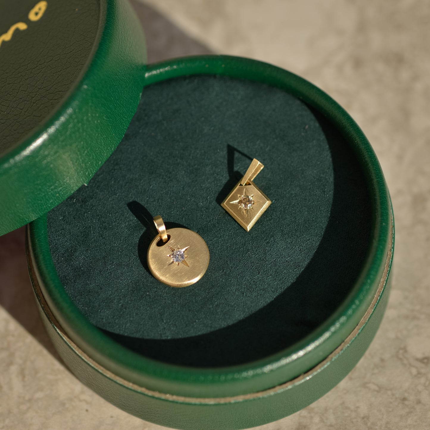 11: Lozenge Star-set Pendant, diamond