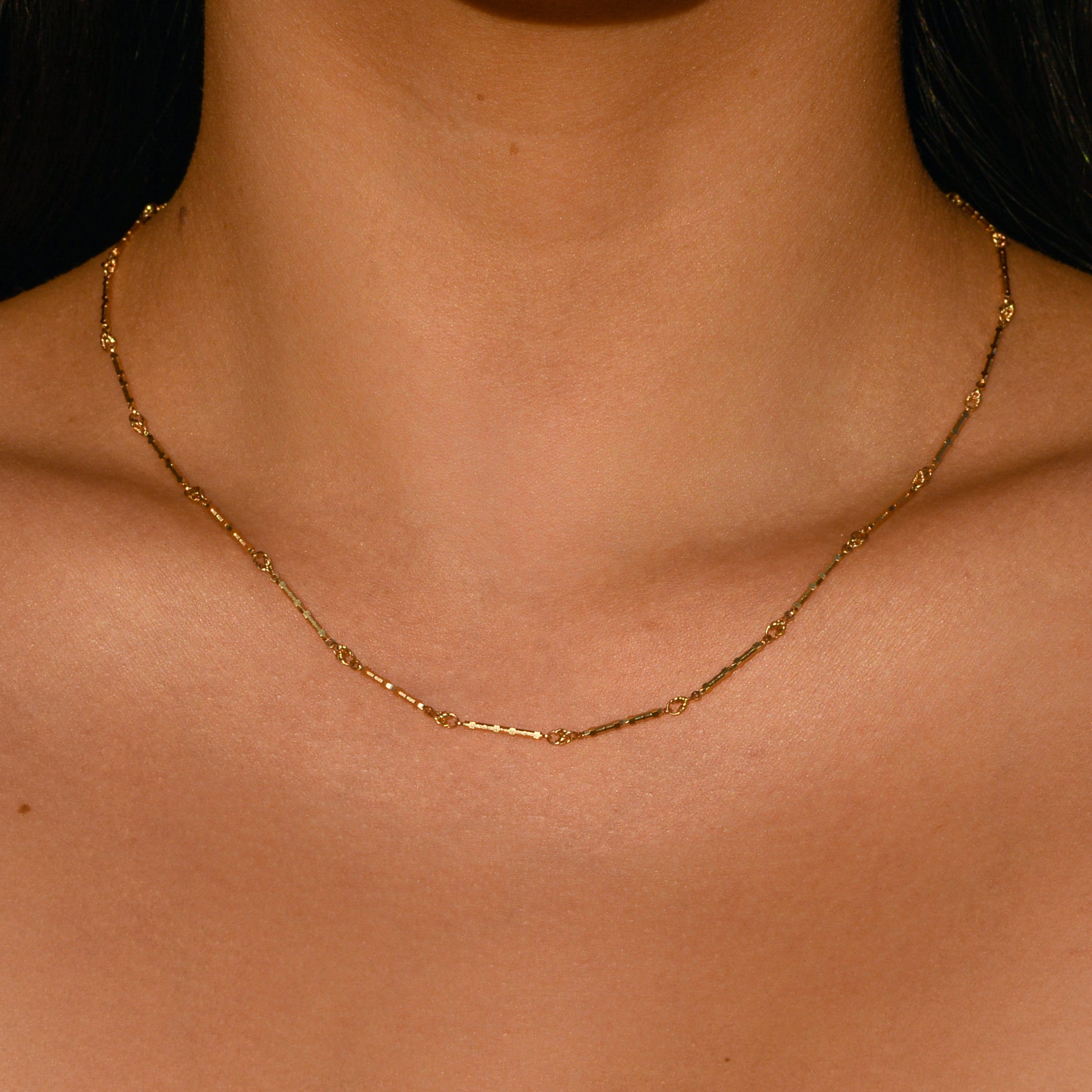 Vintage Lover's Knot & Bar Chain 17.25" 18k