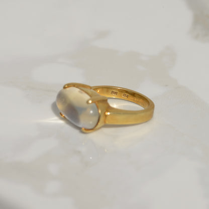 Vintage Oval East-West Moonstone Ring Sz 7 1/4 18k