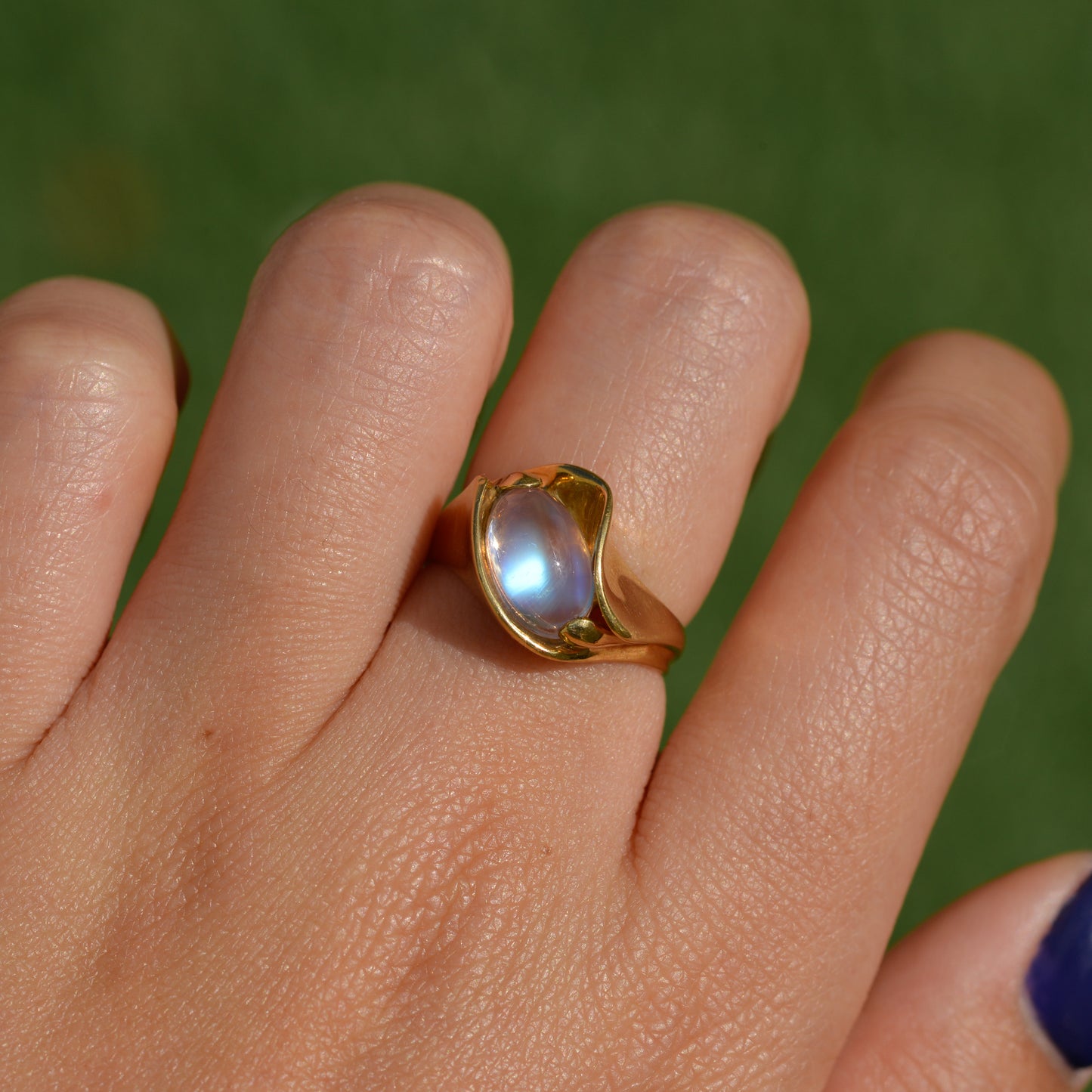 Vintage Moonstone Bypass Ring Sz 5 3/4 18k