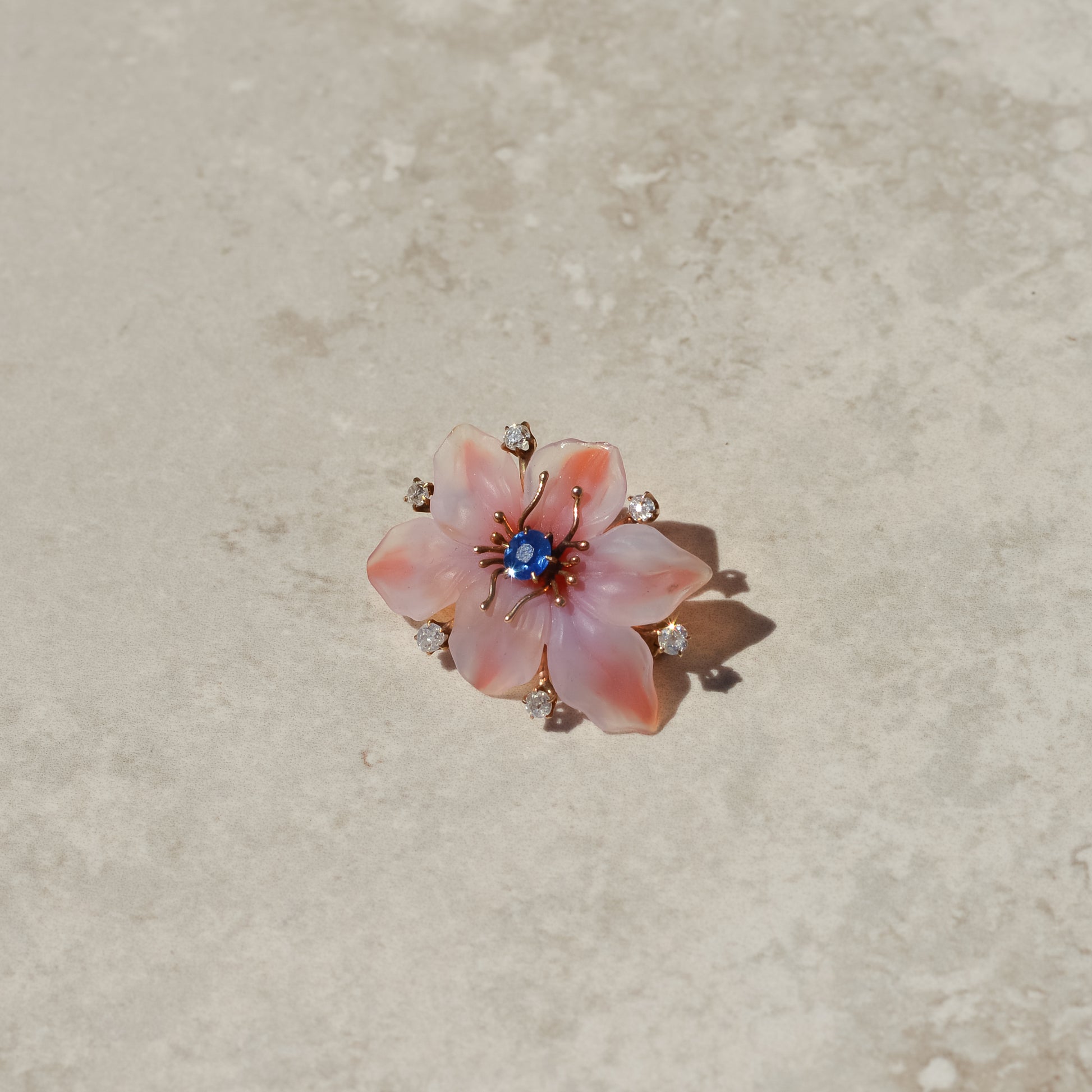 Art Nouveau Carved Agate Flower Brooch
