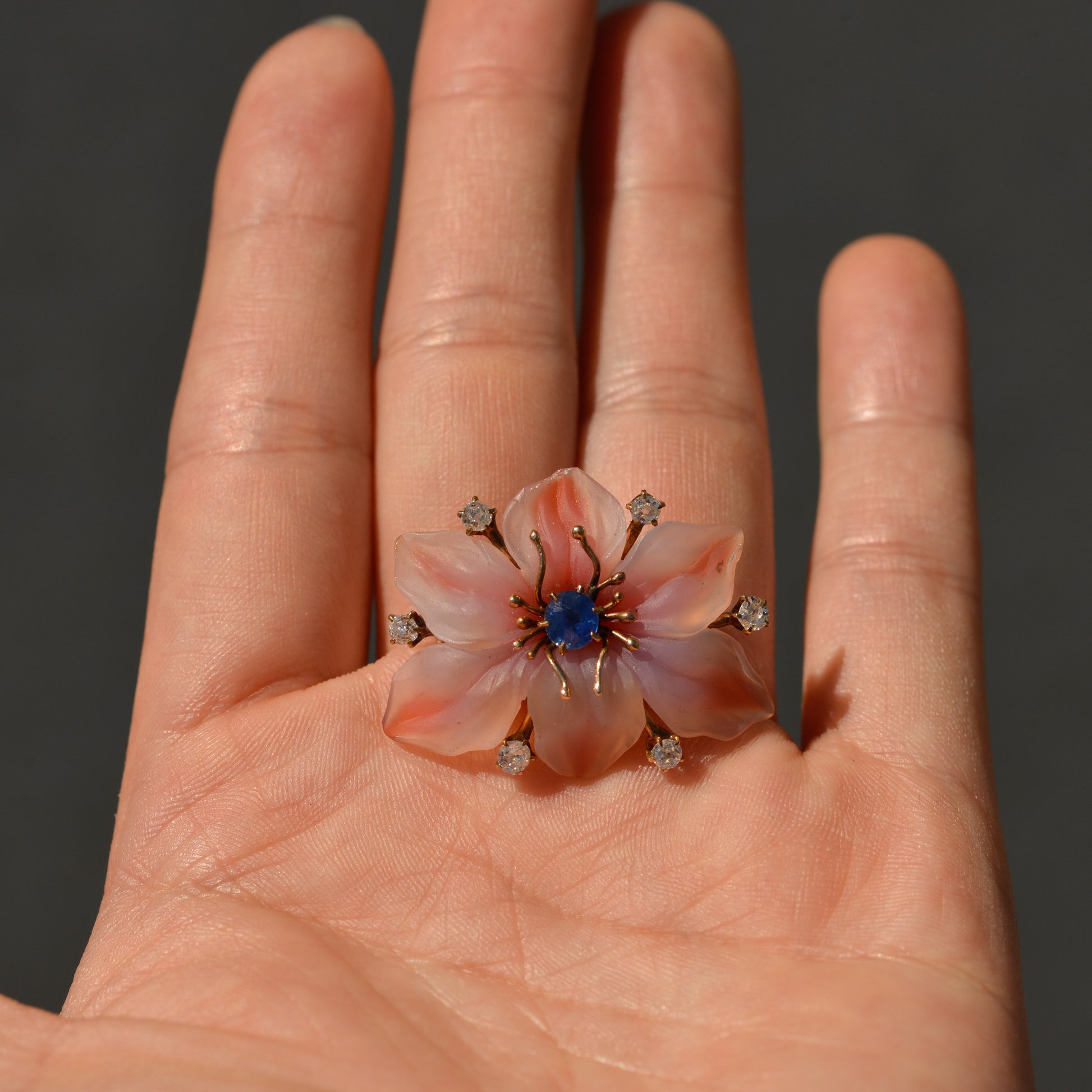 Art Nouveau Carved Agate Flower Brooch