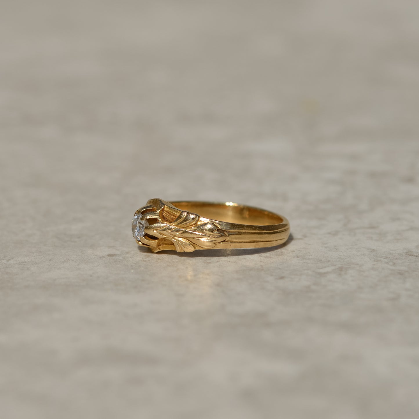 Art Nouveau Belcher-set 0.4ct Diamond Ring