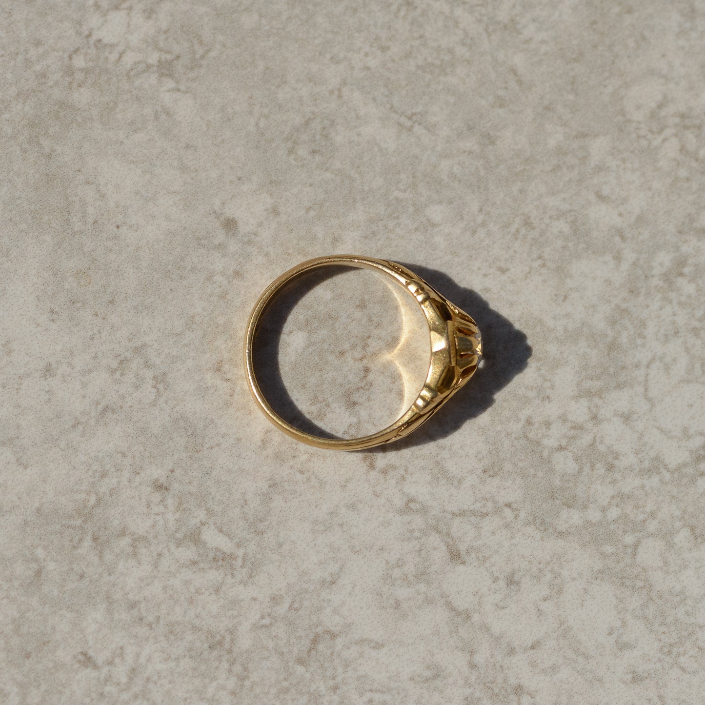 Art Nouveau Belcher-set 0.4ct Diamond Ring