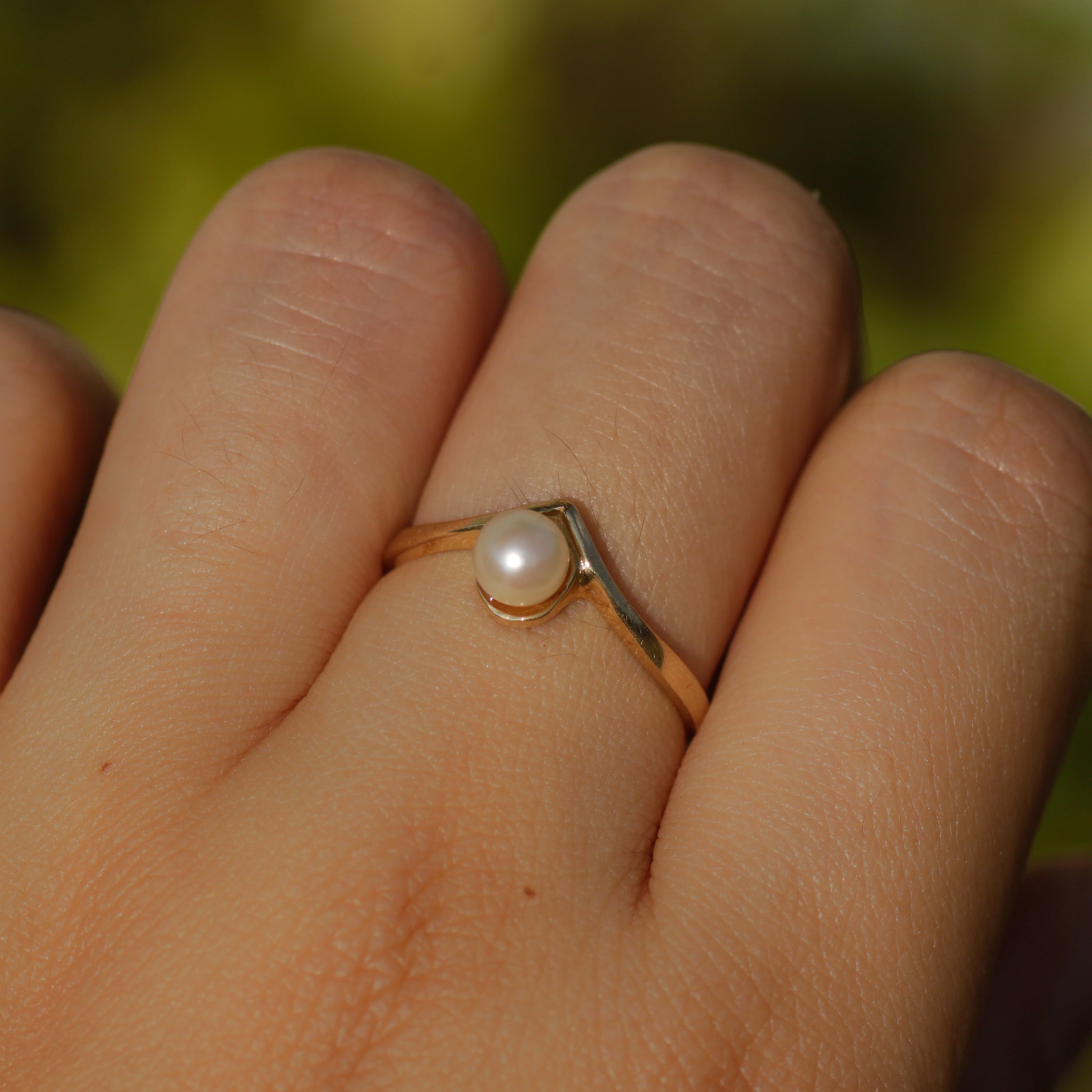 Vintage Chevron Pearl Ring Sz 7 1/4 10k