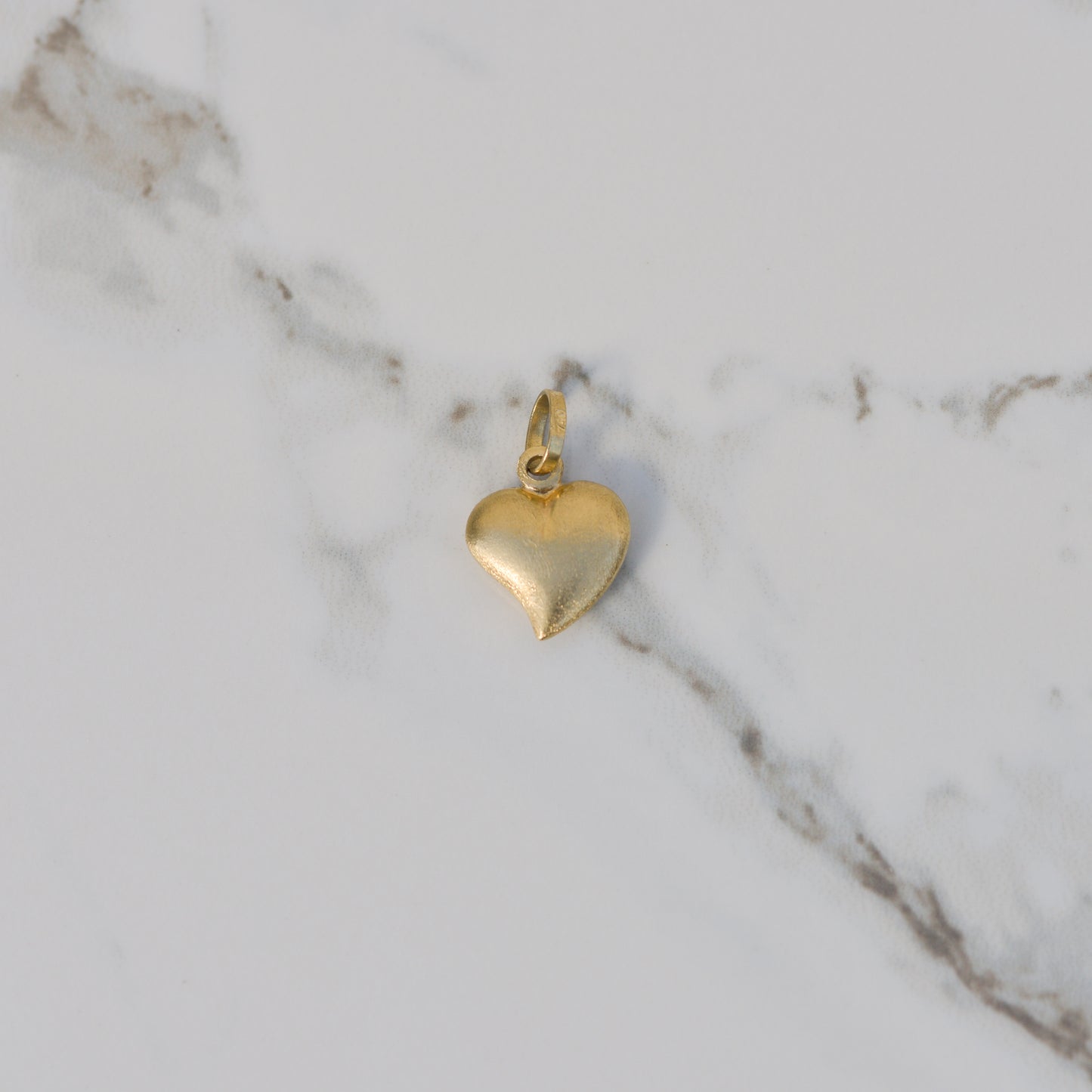 Vintage Puffy Heart Charm 18k