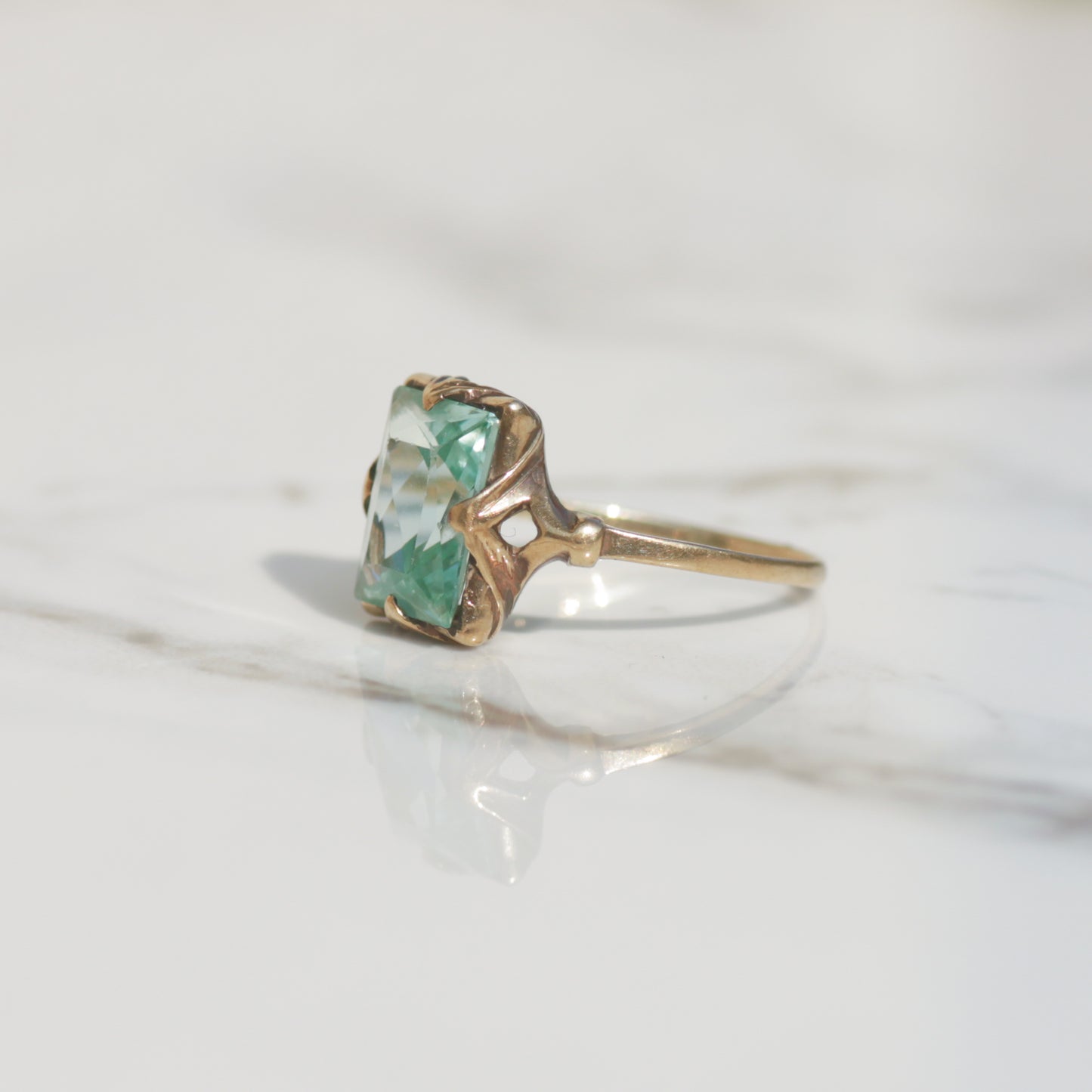 Vintage Rectangular Blue Topaz Ring Sz 6 3/4 10k