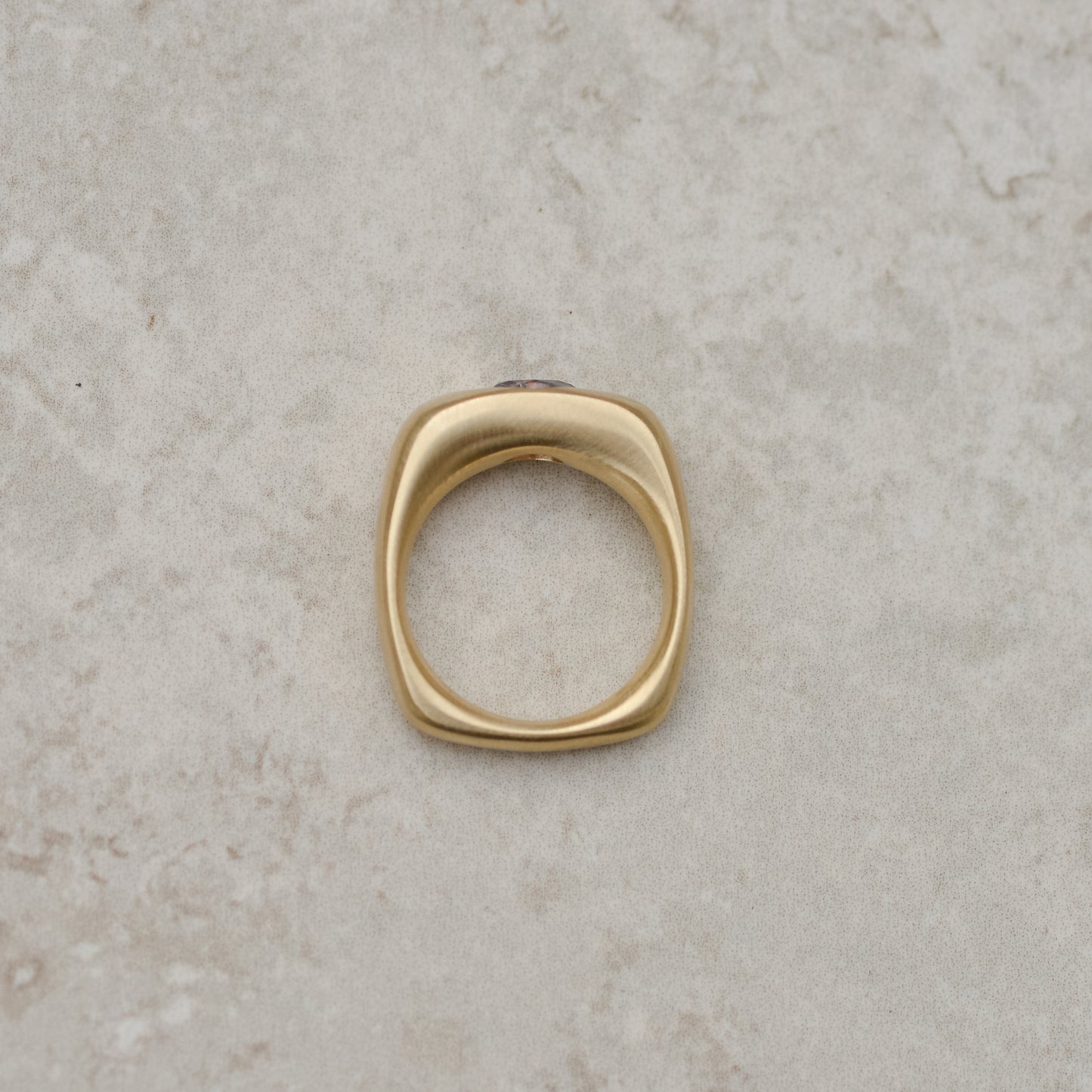 Seko Square Ring, Montana parti sapphire