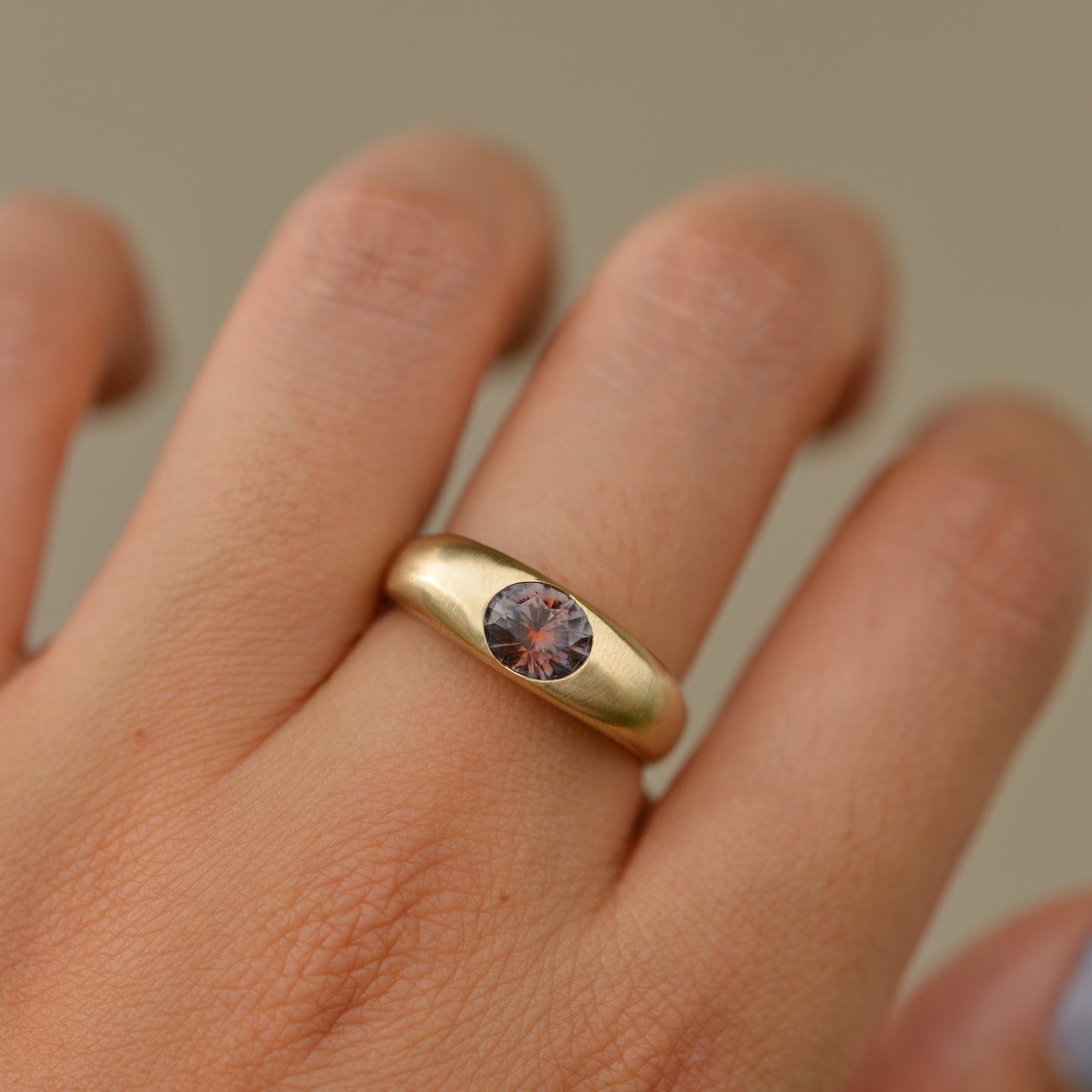 Seko Square Ring, Montana parti sapphire