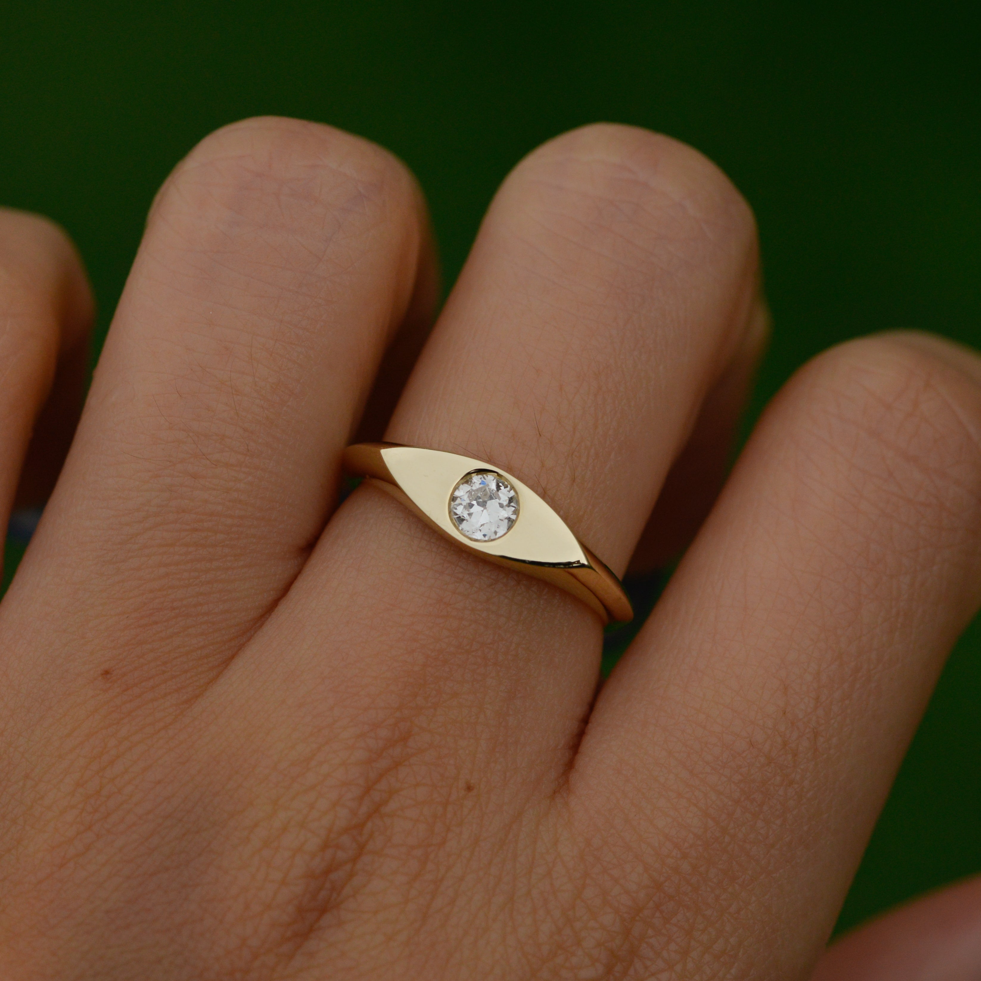 Diamond Eye Signet, old European cut