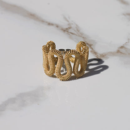 Vintage Squiggly Ring Sz 7 18k