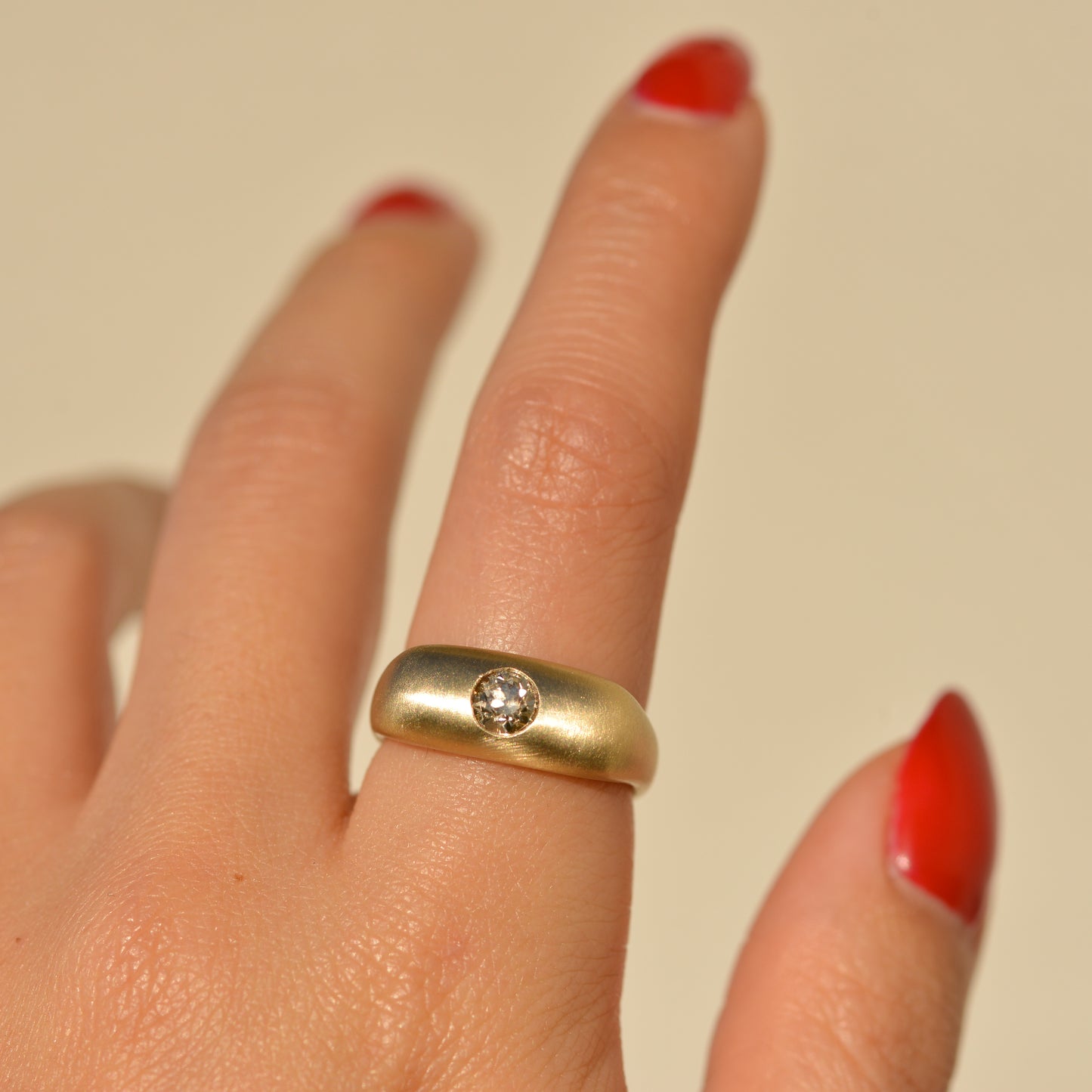 10: Seko Square Wide Ring, champagne old European cut