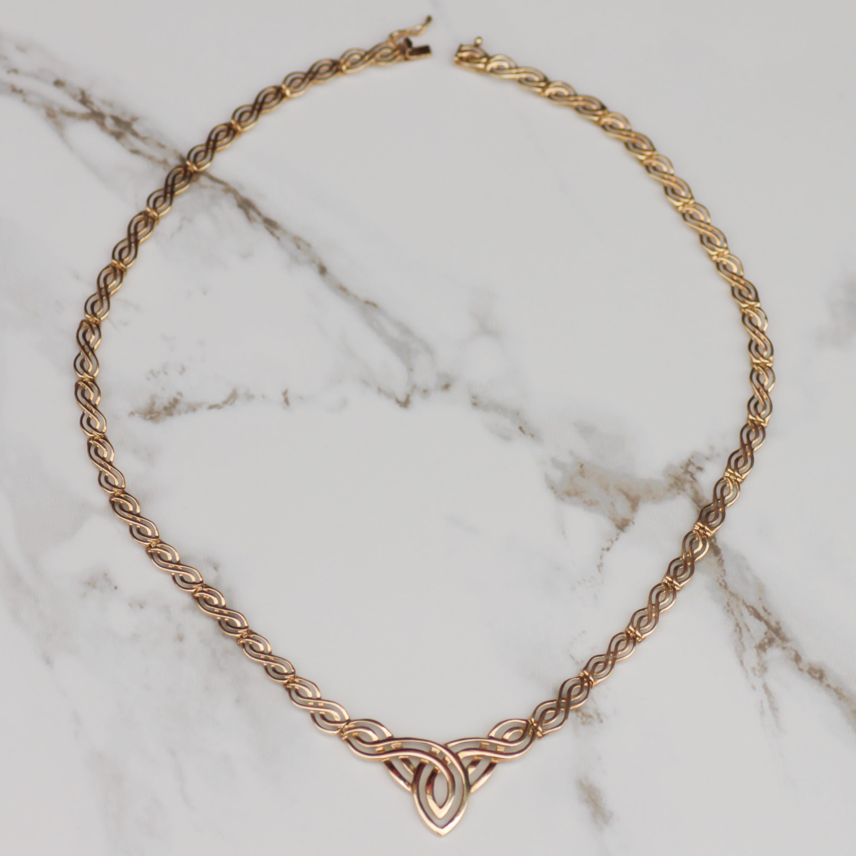 Vintage Scroll Design Choker