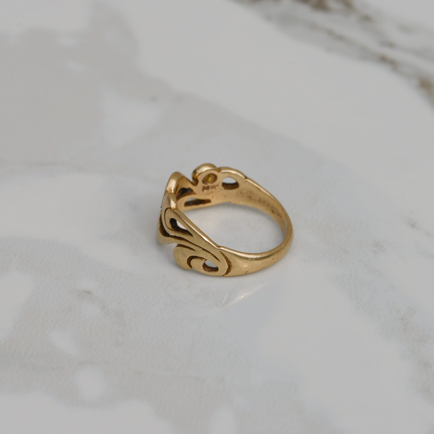 Vintage Wavy Ring Sz 5 1/2 14k