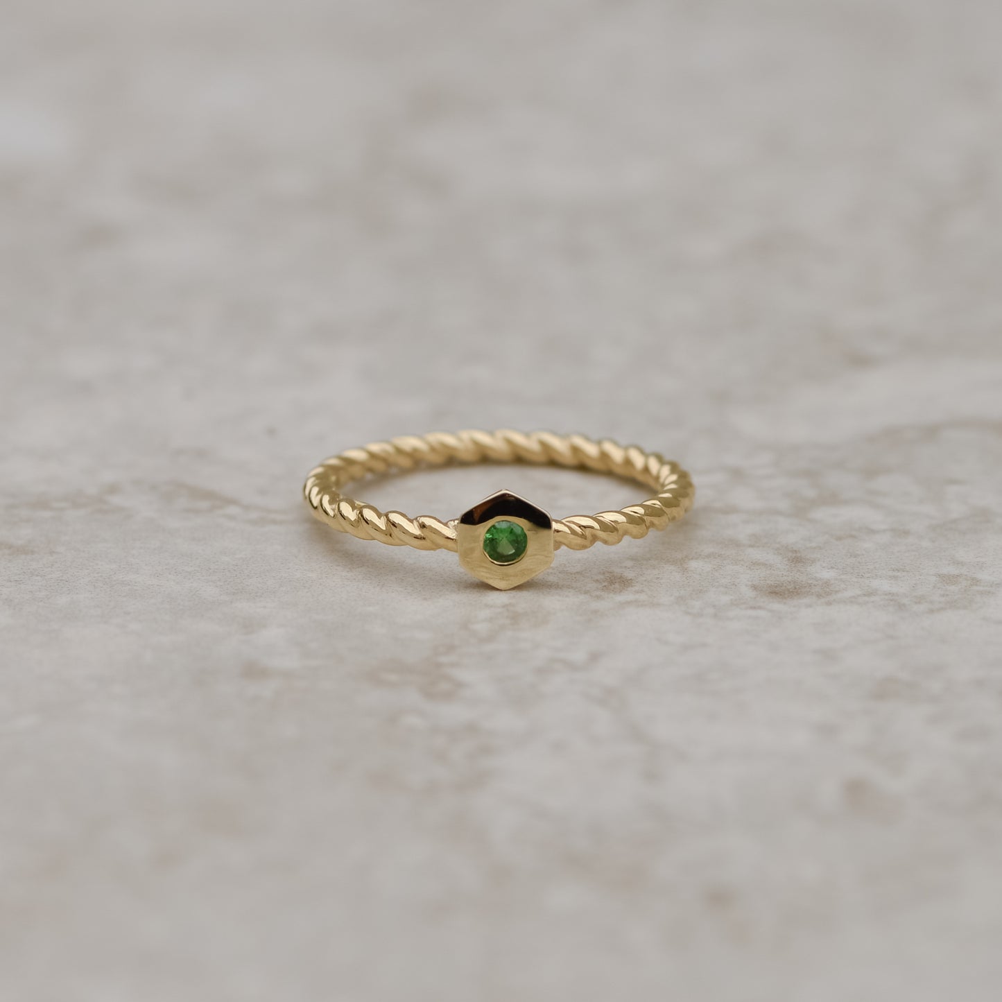 04: Token Twisted Stacking Rings