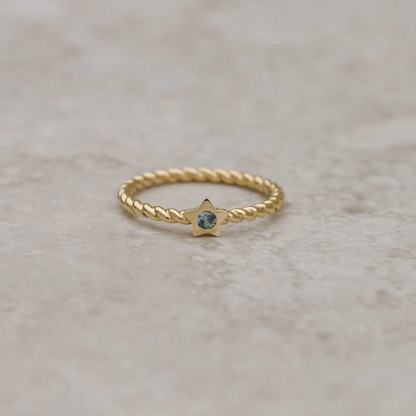 04: Token Twisted Stacking Rings