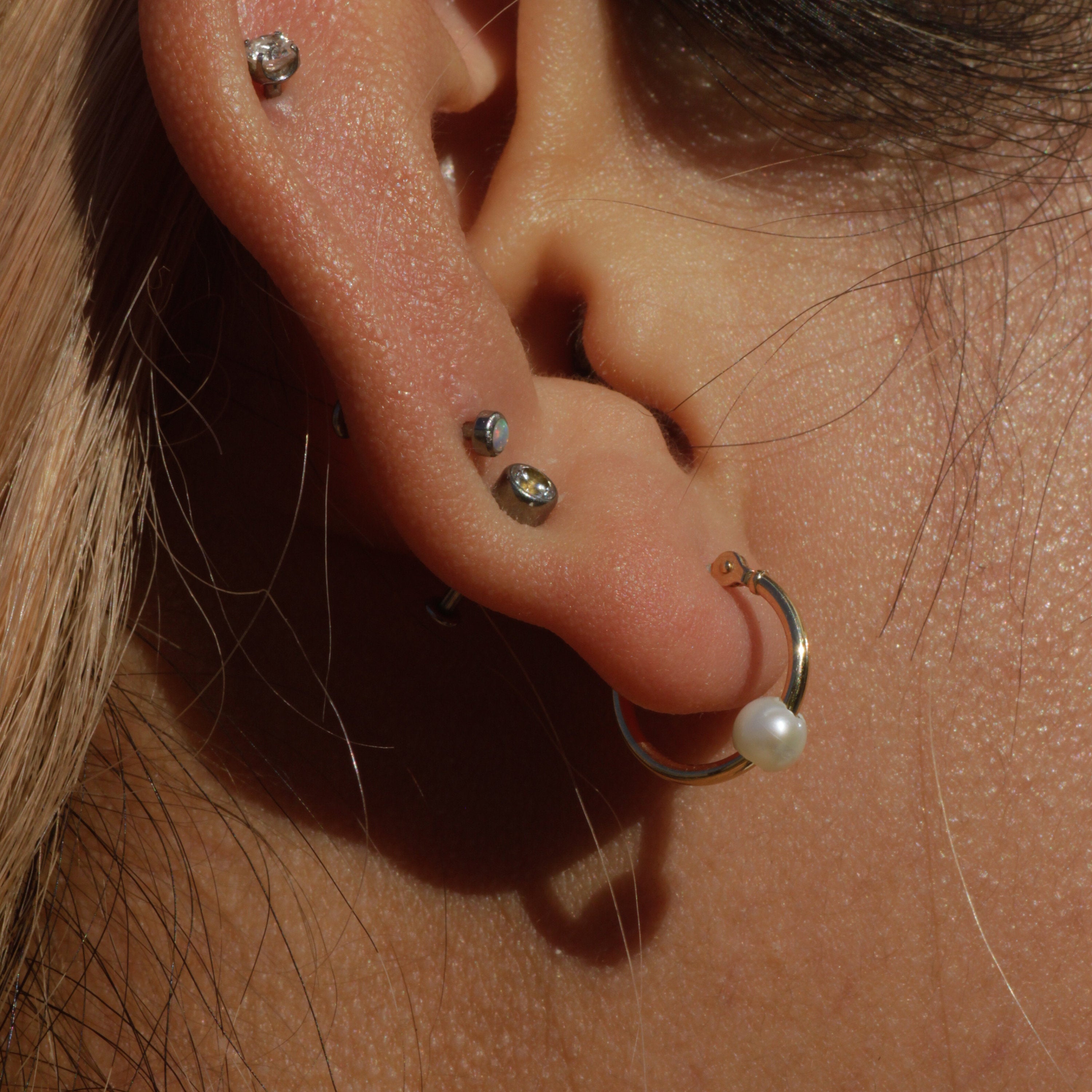Vintage 14k Gold Pearl Huggie Hoops